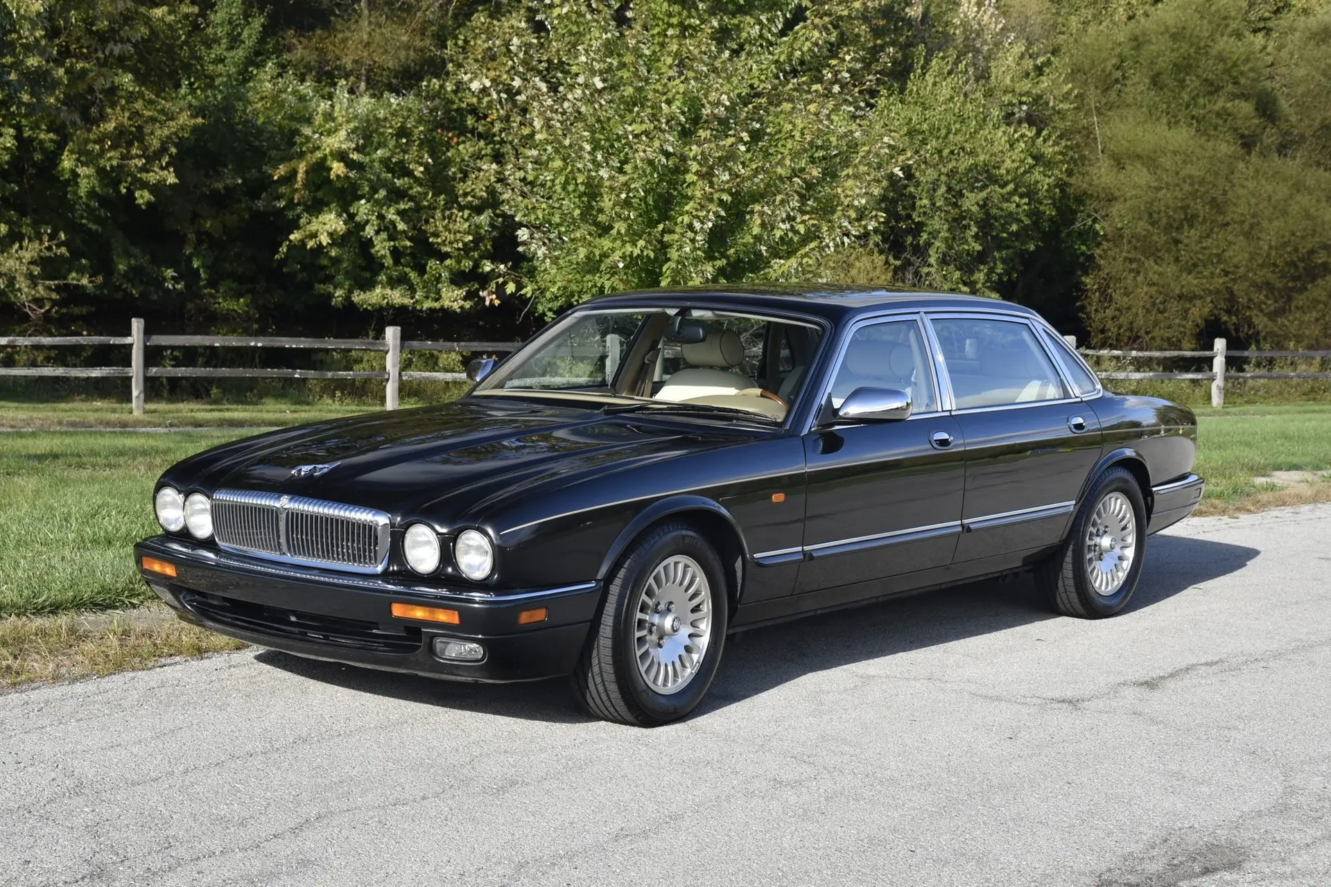 1997 Jaguar XJ Vanden Plas