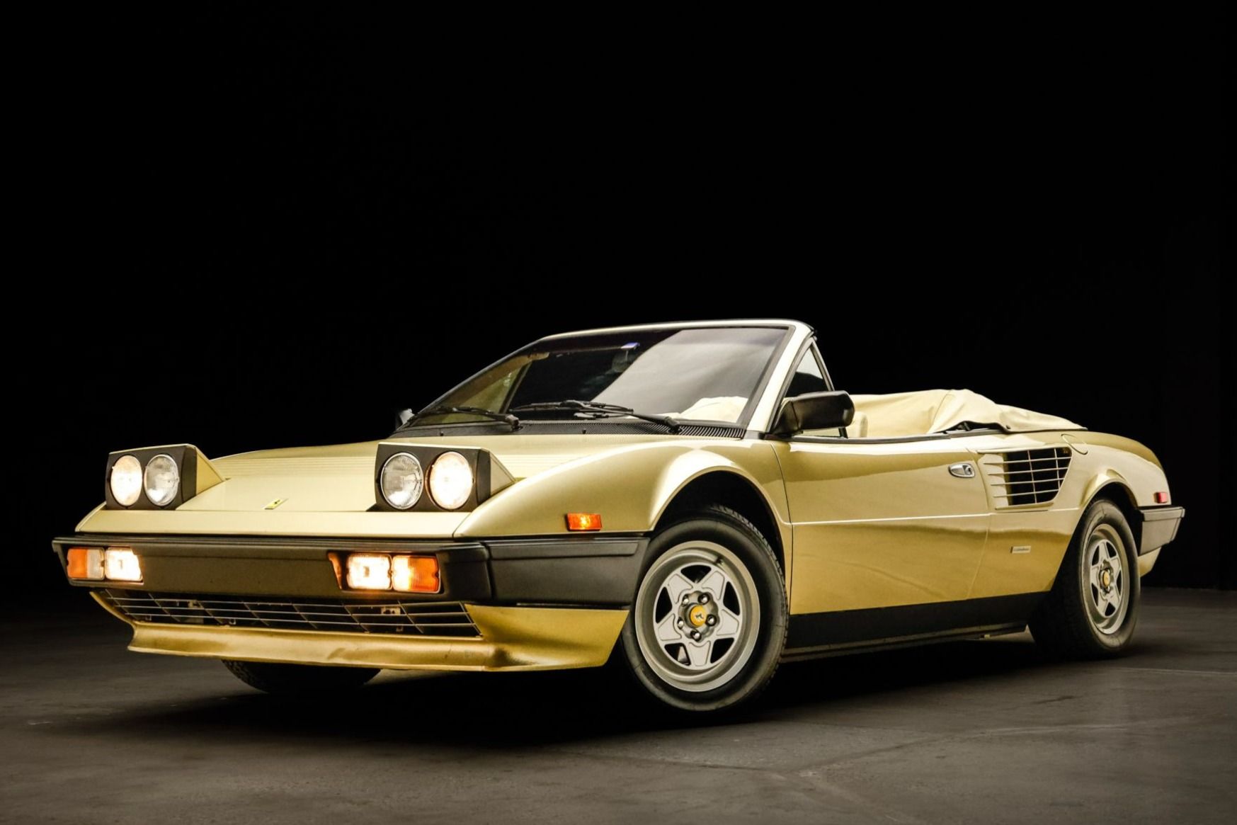 1985 Ferrari Mondial Quattrovalvole Cabriolet