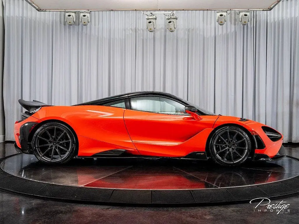 2021 McLaren 765LT Coupe