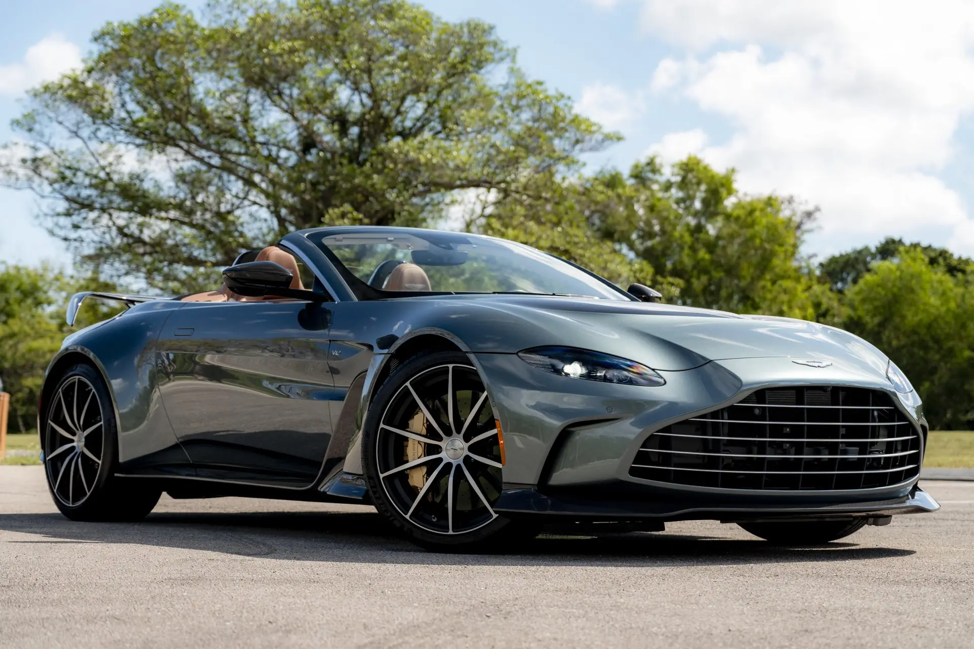 2023 Aston Martin Vantage V12 Roadster