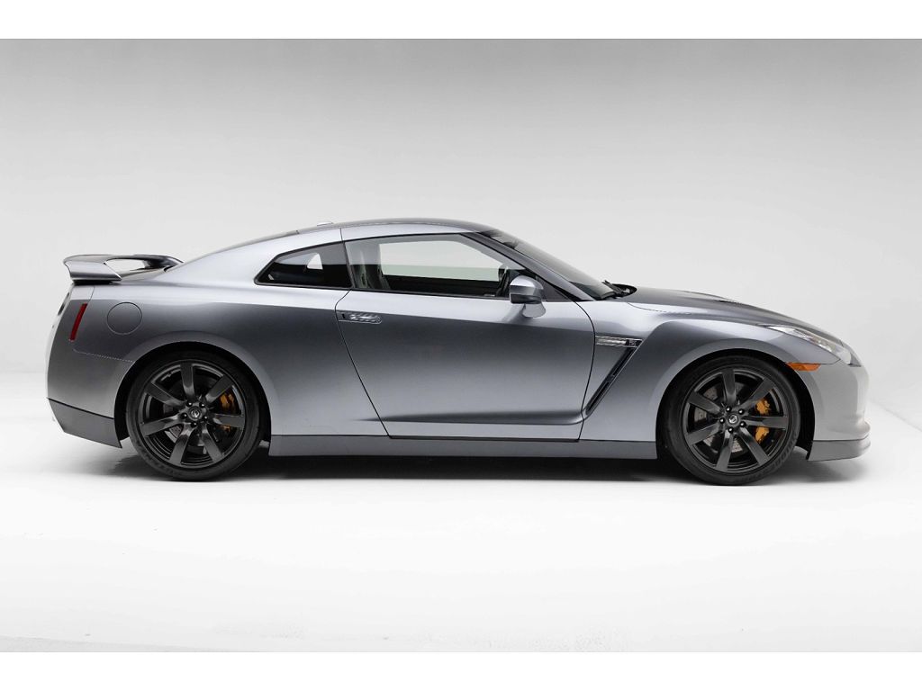 2010 Nissan GT-R Premium
