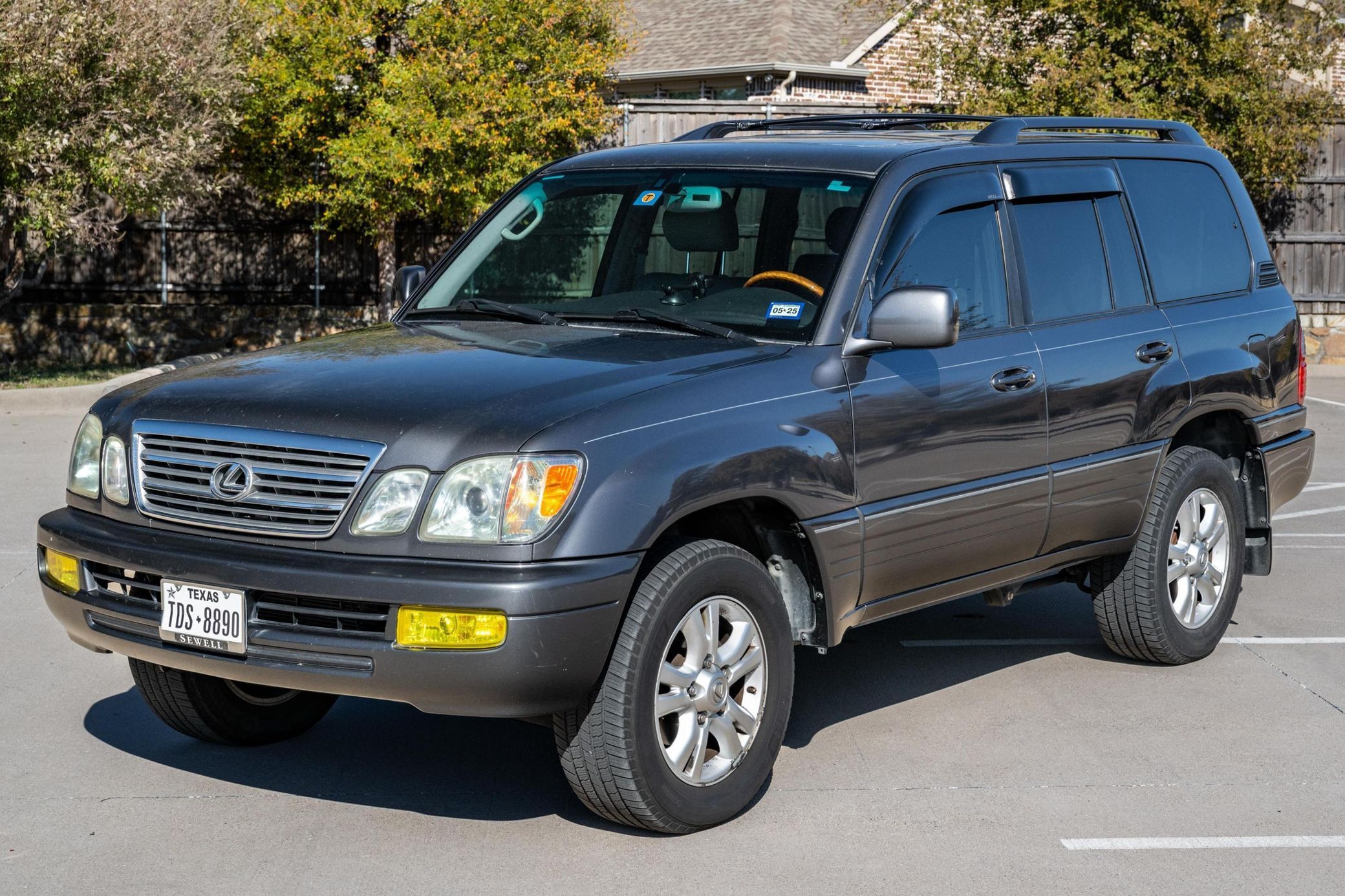 2004 Lexus LX
