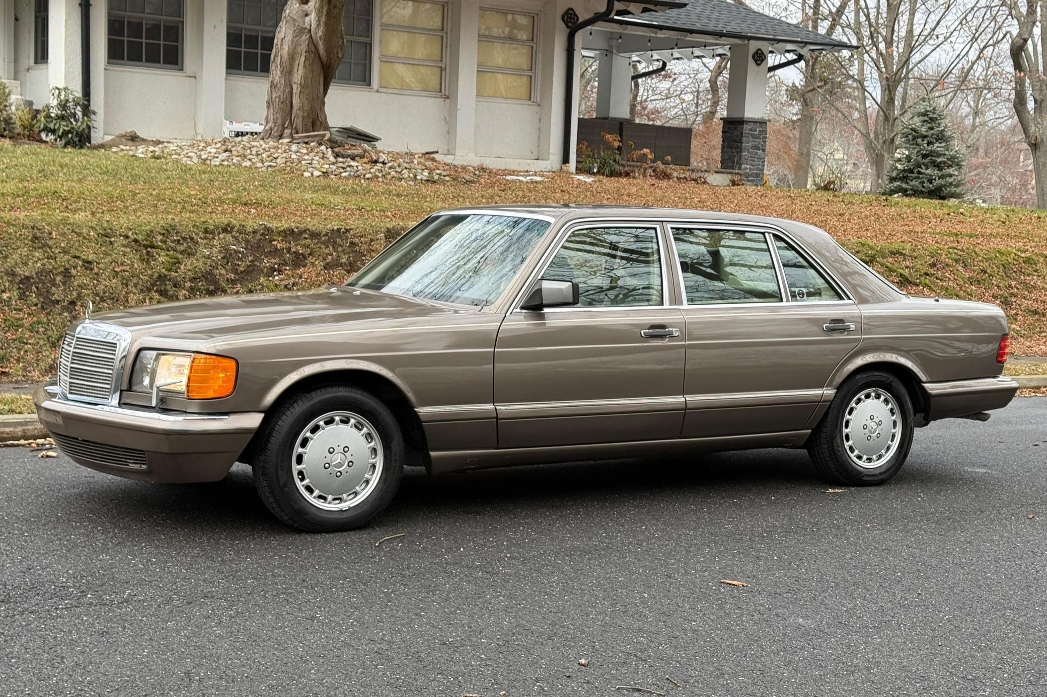 1991 Mercedes-Benz S-Class