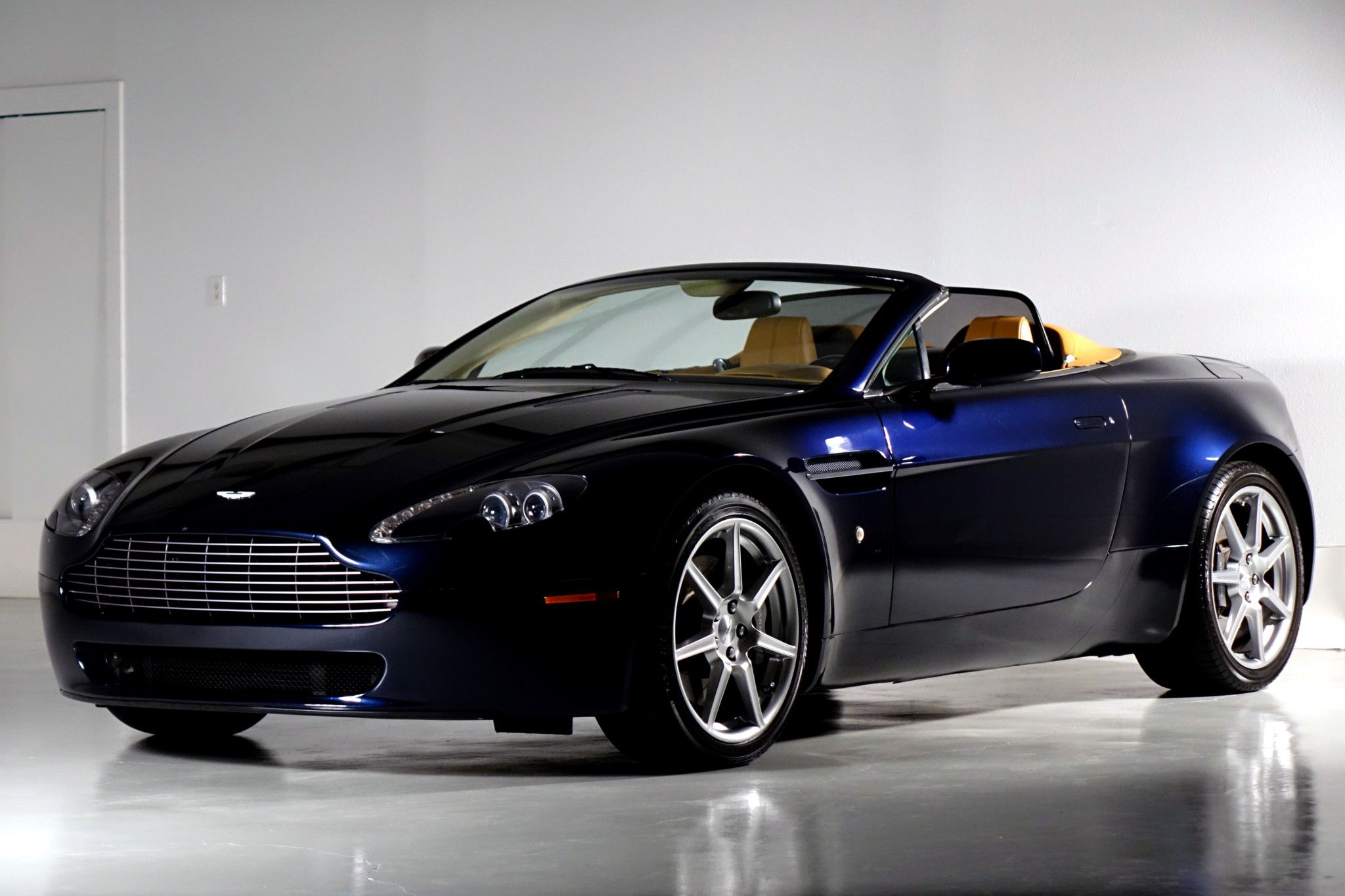 2008 Aston Martin Vantage Race Cars