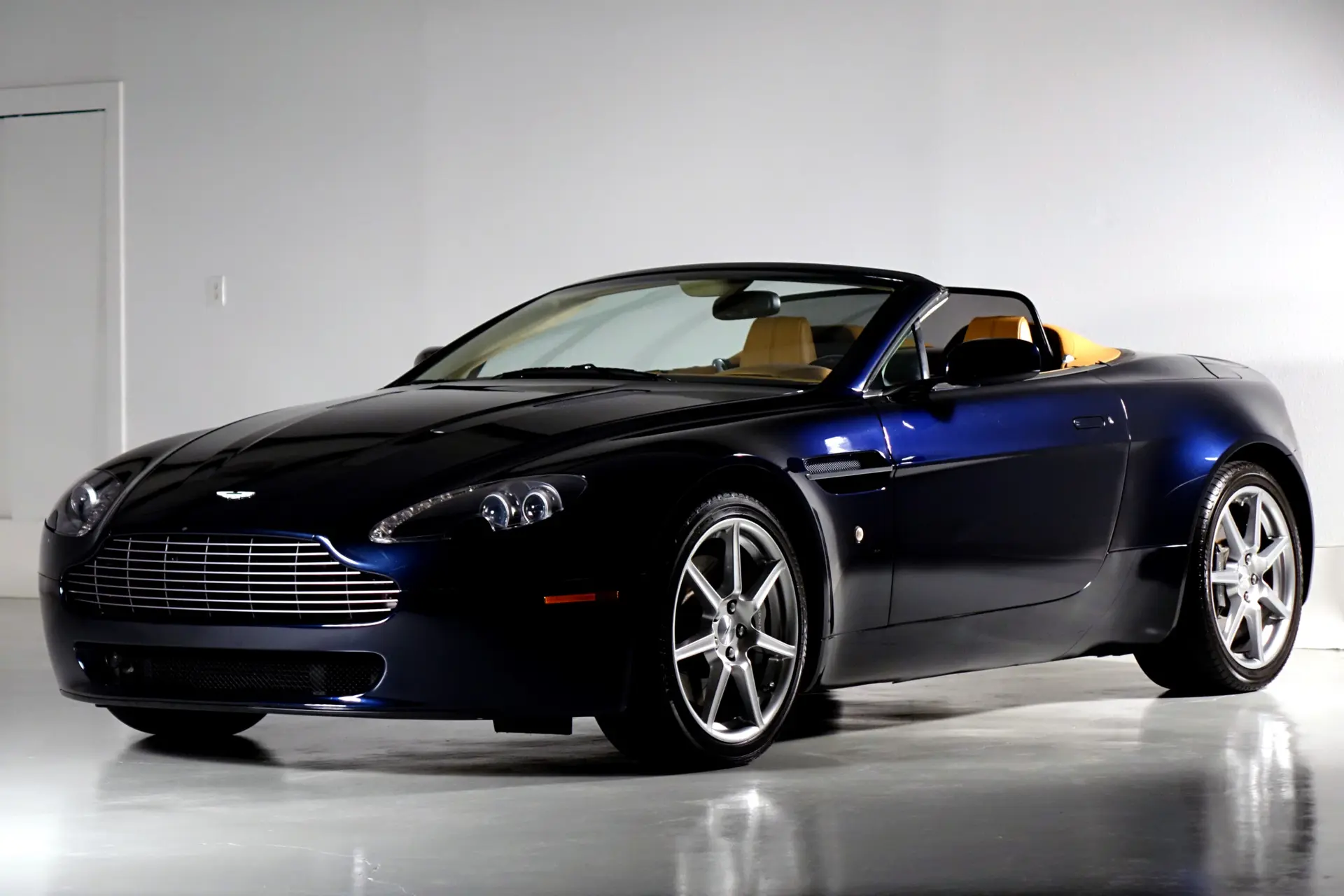 2008 Aston Martin Vantage Race Cars