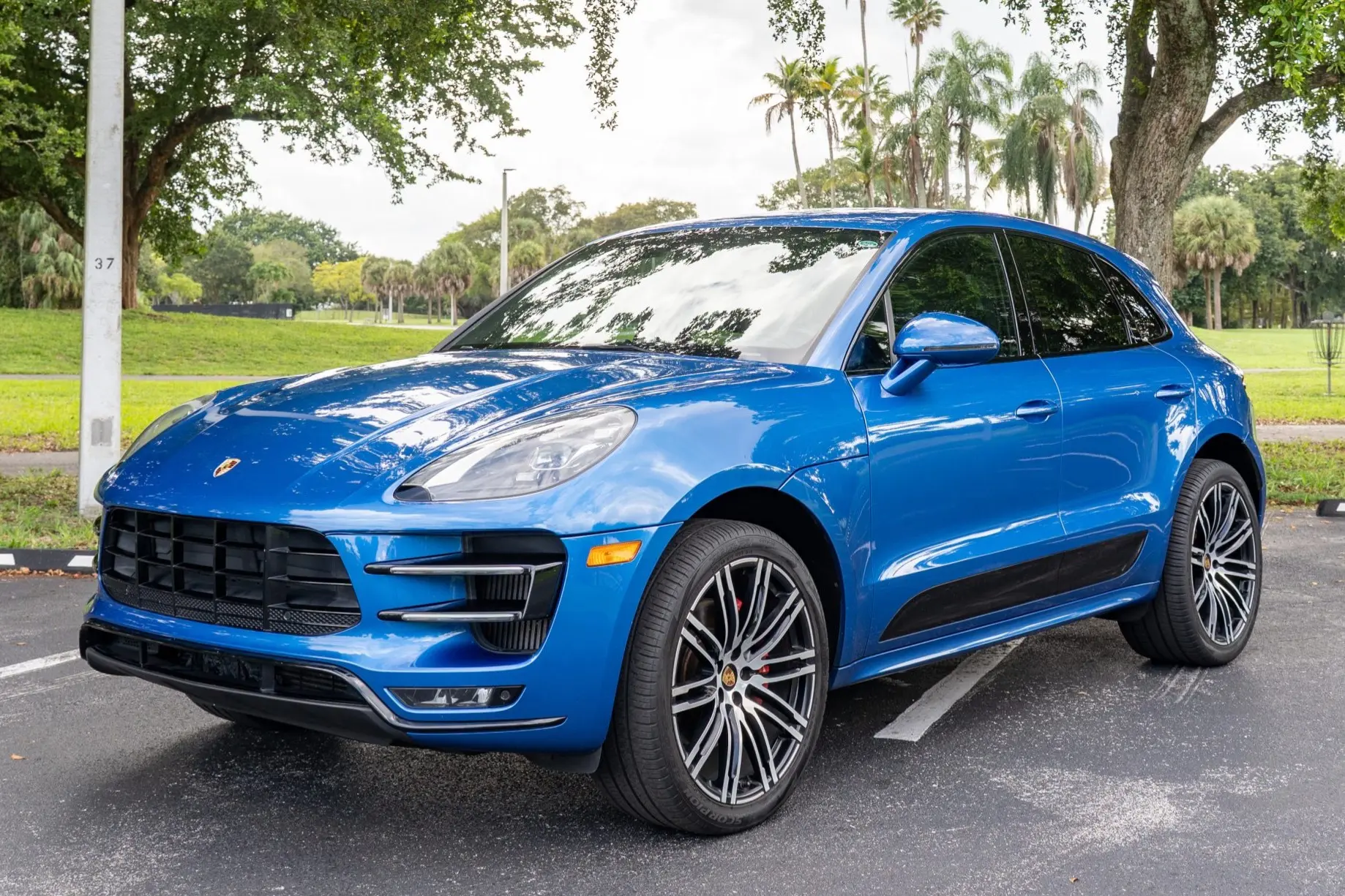 2017 Porsche Macan Turbo