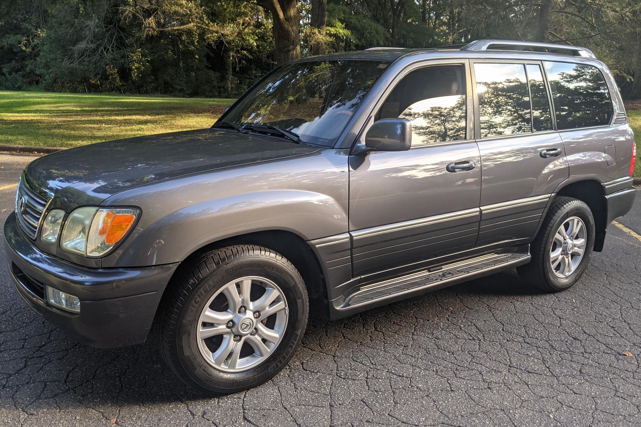 2003 Lexus LX