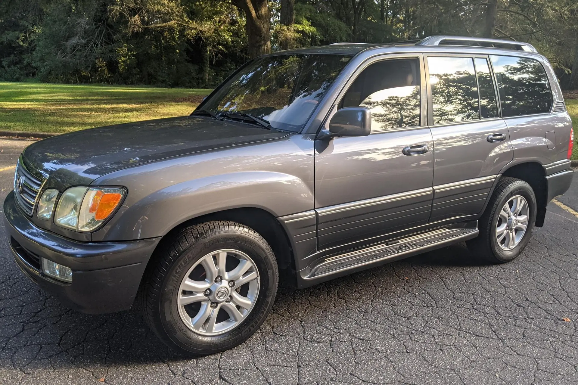 2003 Lexus LX