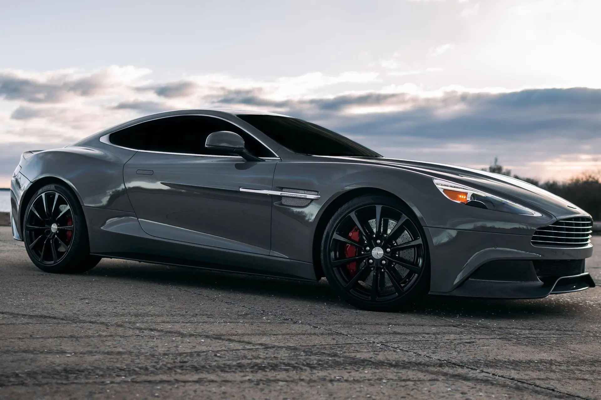 2014 Aston Martin Vanquish Coupe