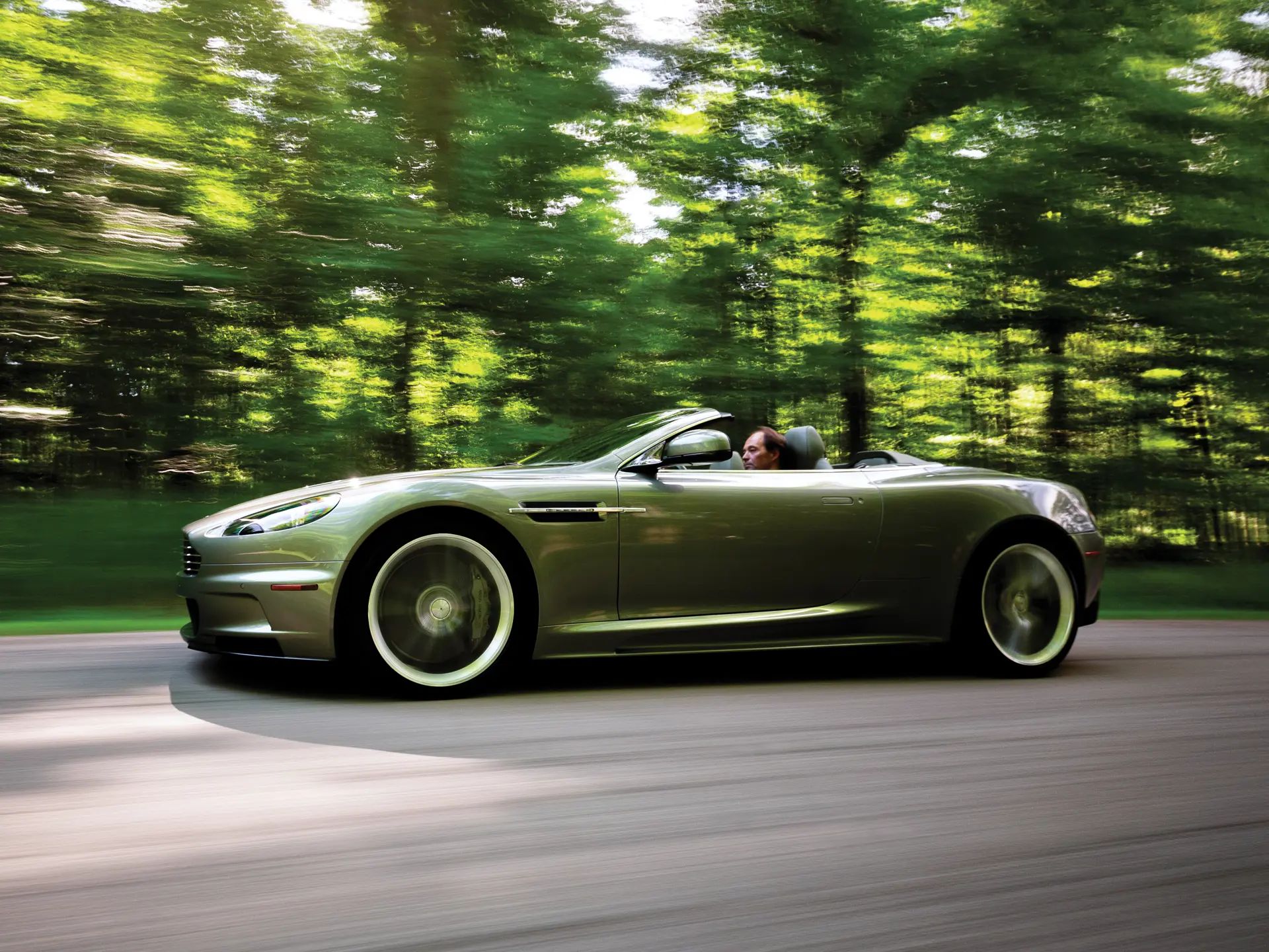 2010 Aston Martin DBS Volante