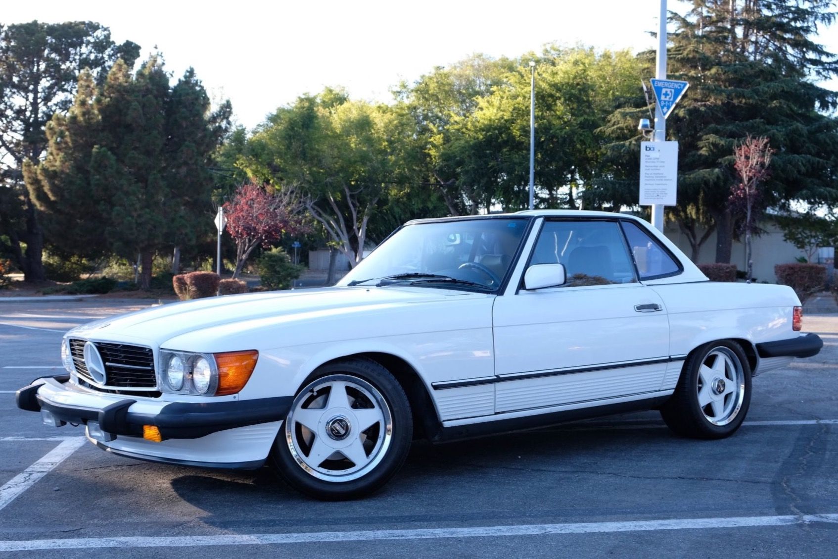 1988 Mercedes-Benz SL-Class 560SL