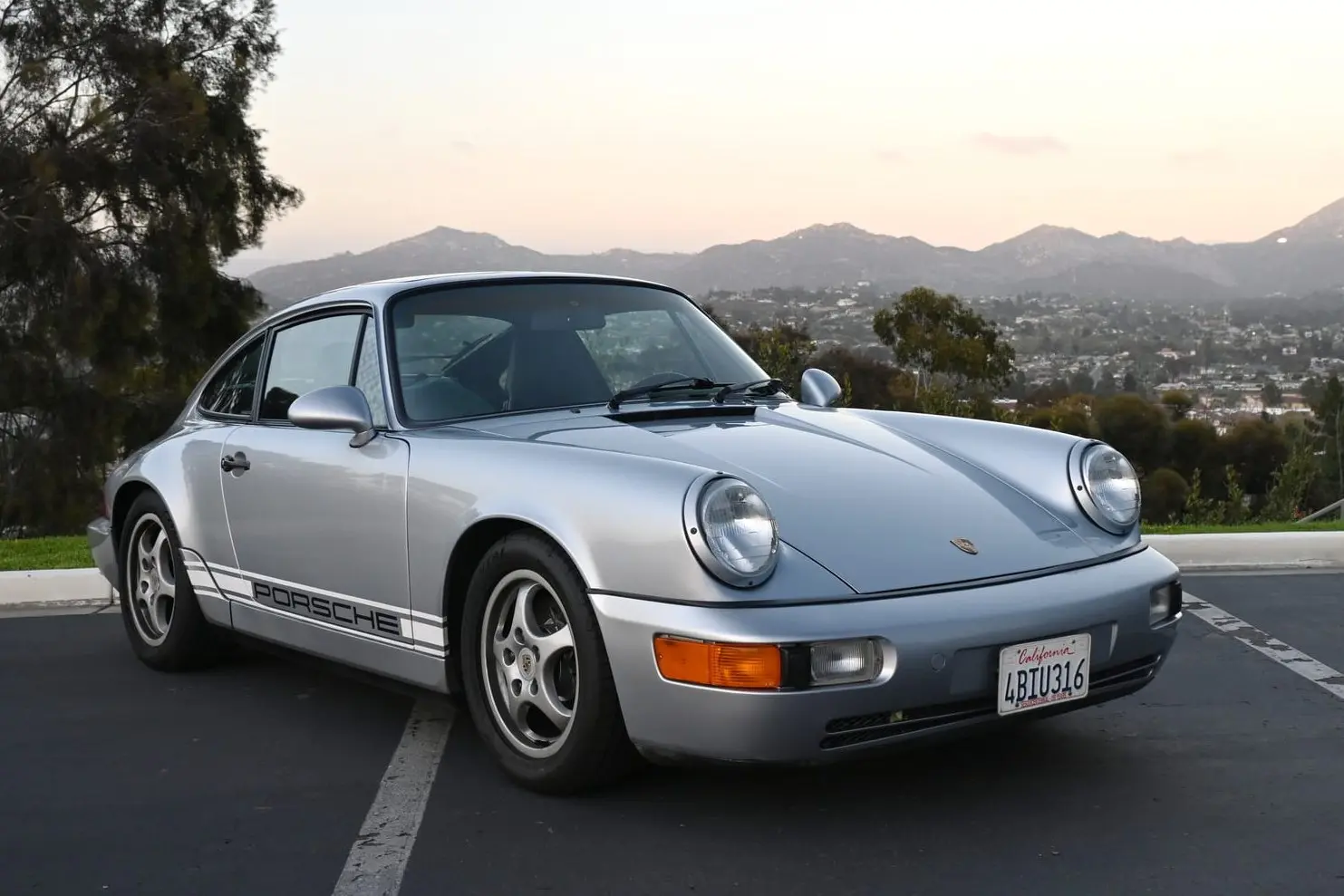 1992 Porsche 911 Carrera 2