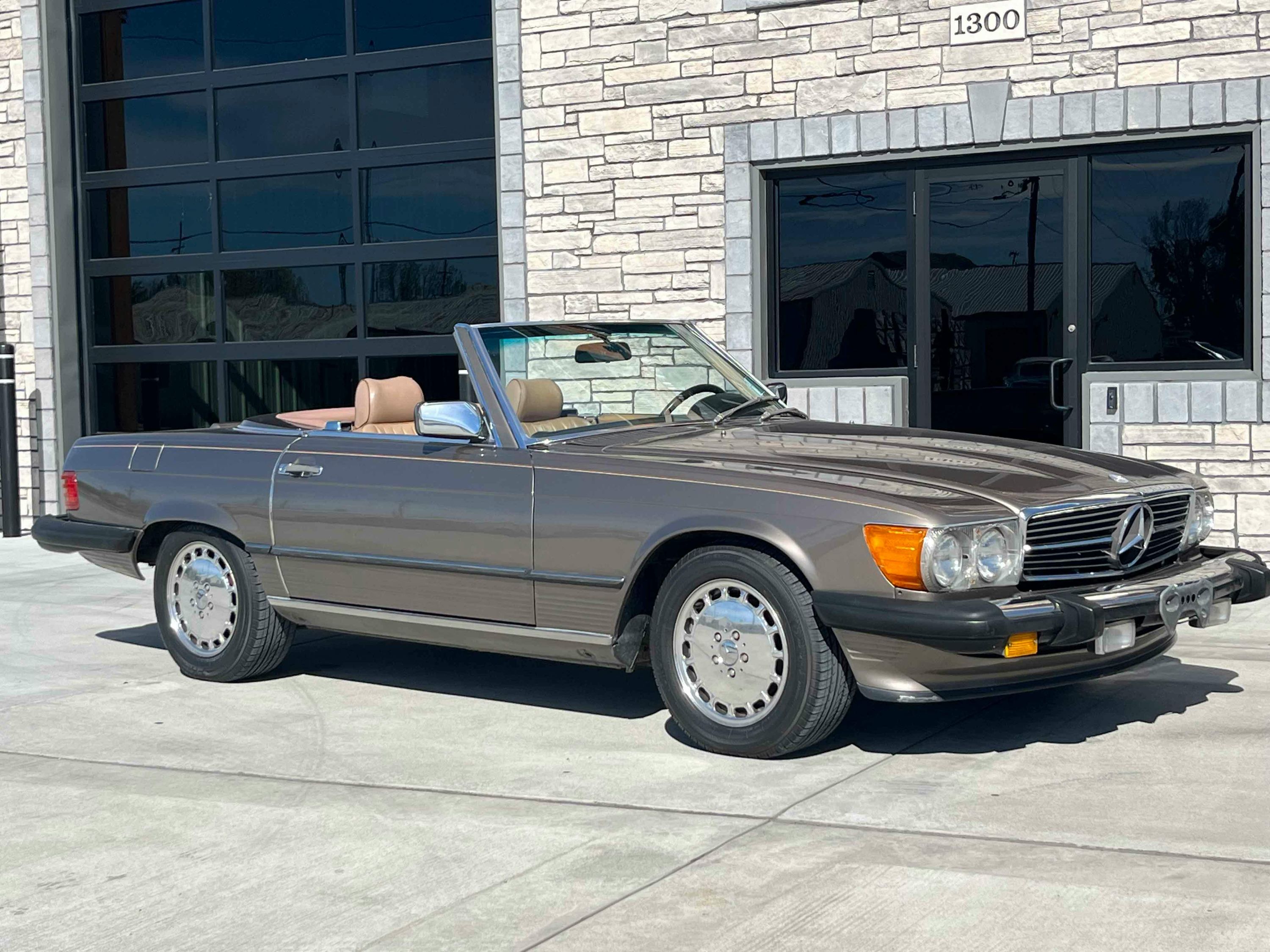 1988 Mercedes-Benz SL-Class 560SL