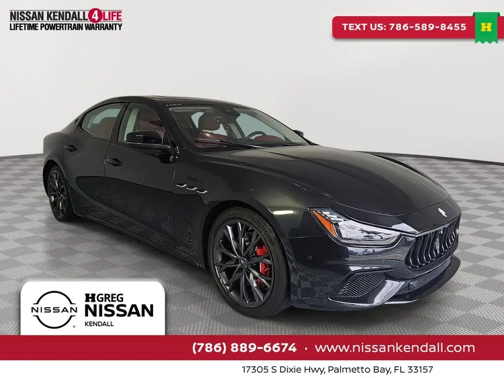 2022 Maserati Ghibli Modena Q4