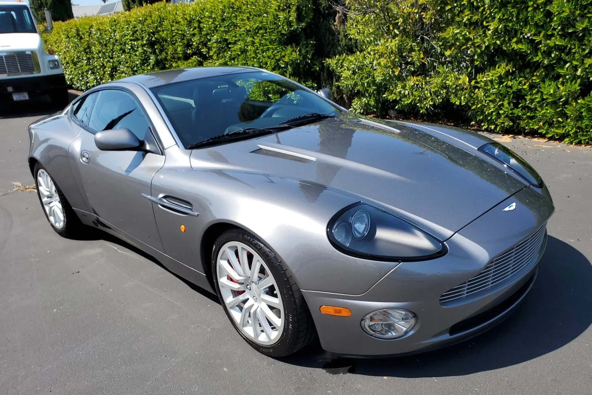 2002 Aston Martin Vanquish V12 Vanquish