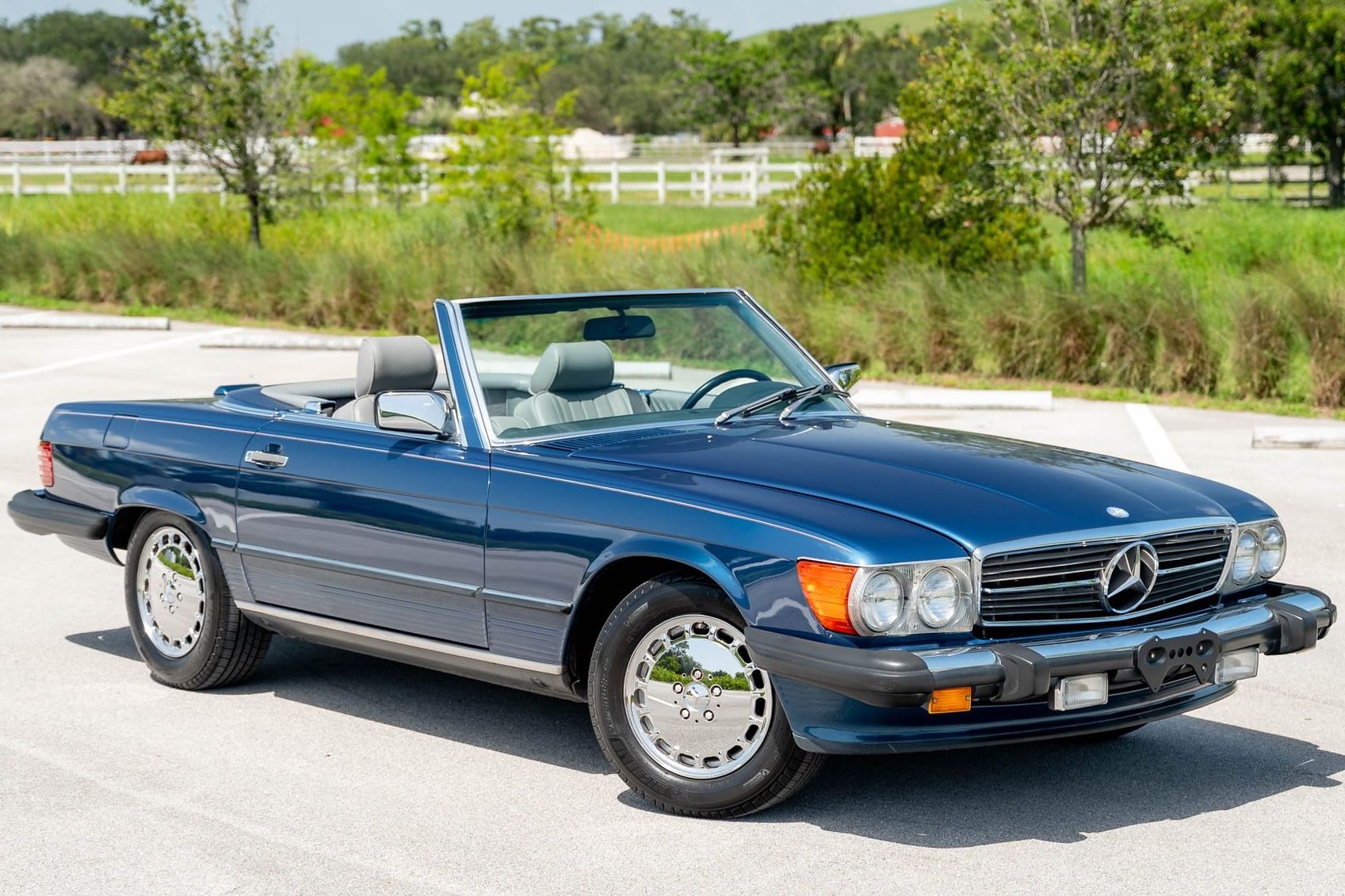 1989 Mercedes-Benz SL-Class 560SL