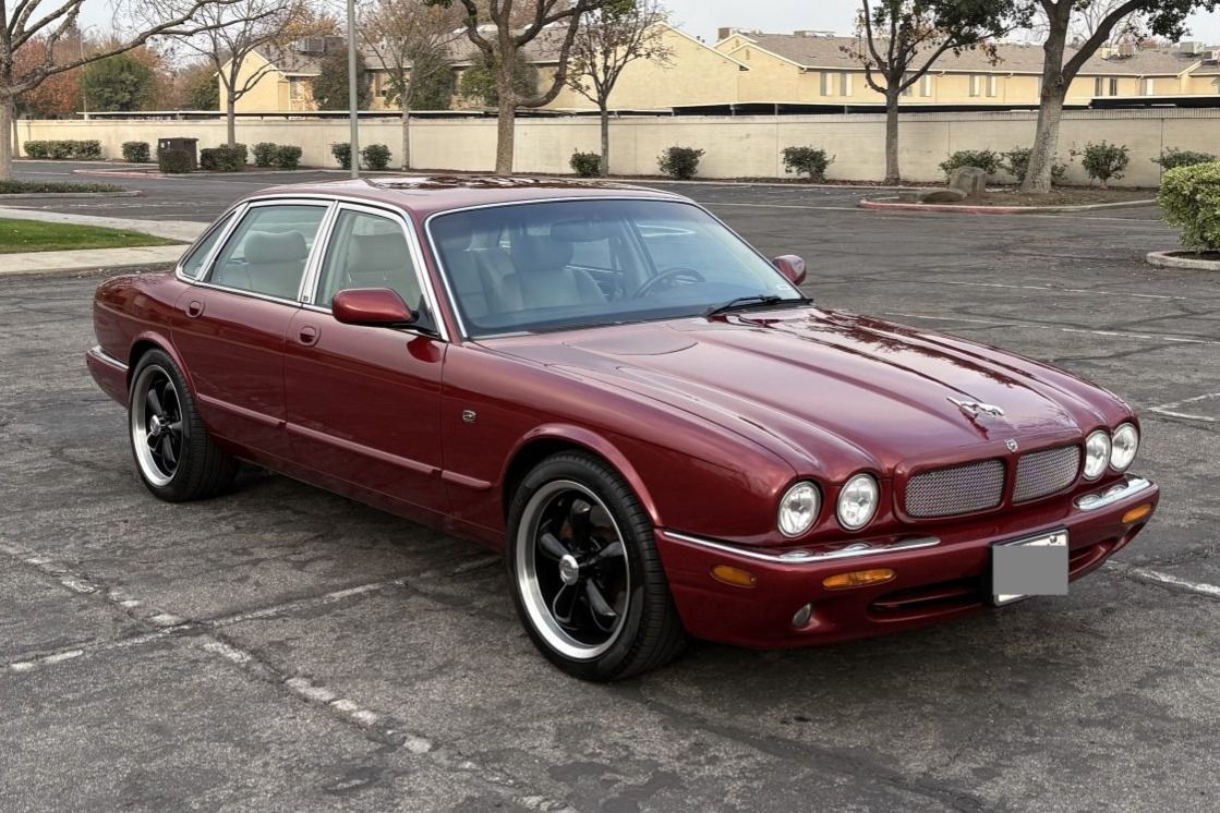 1999 Jaguar XJ XJR