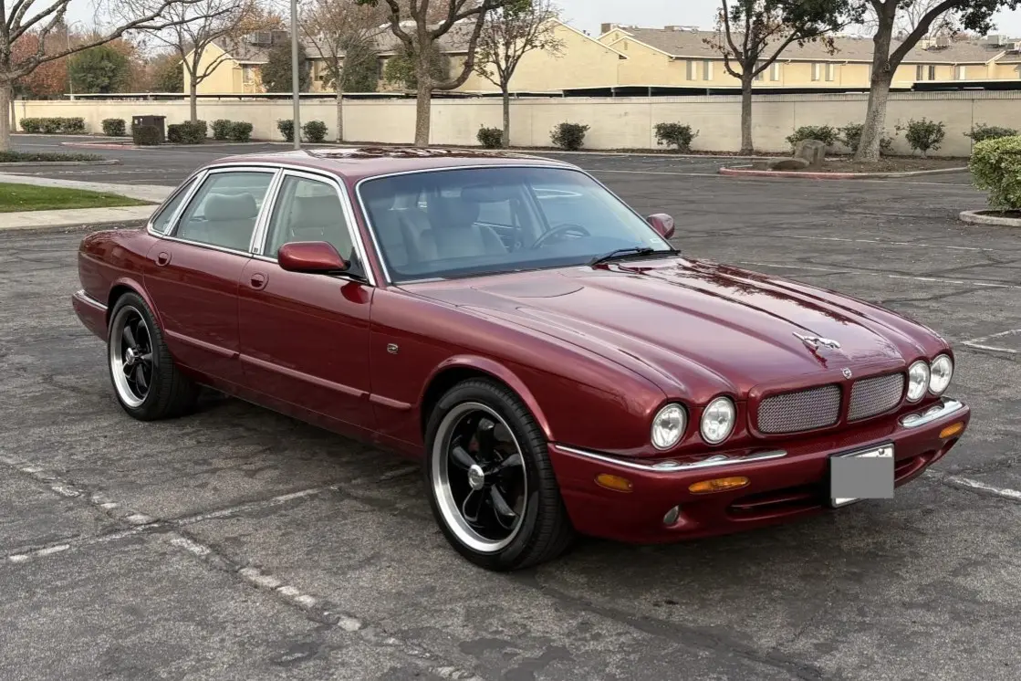 1999 Jaguar XJ XJR