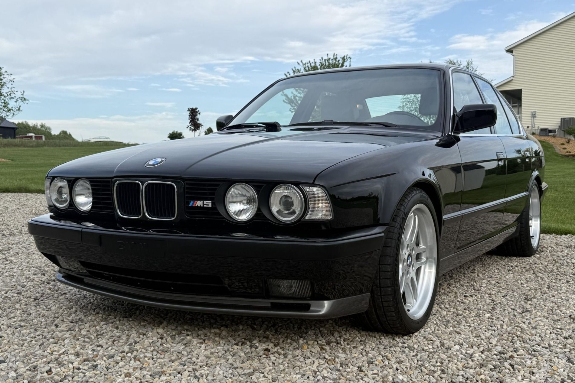 1991 BMW M5