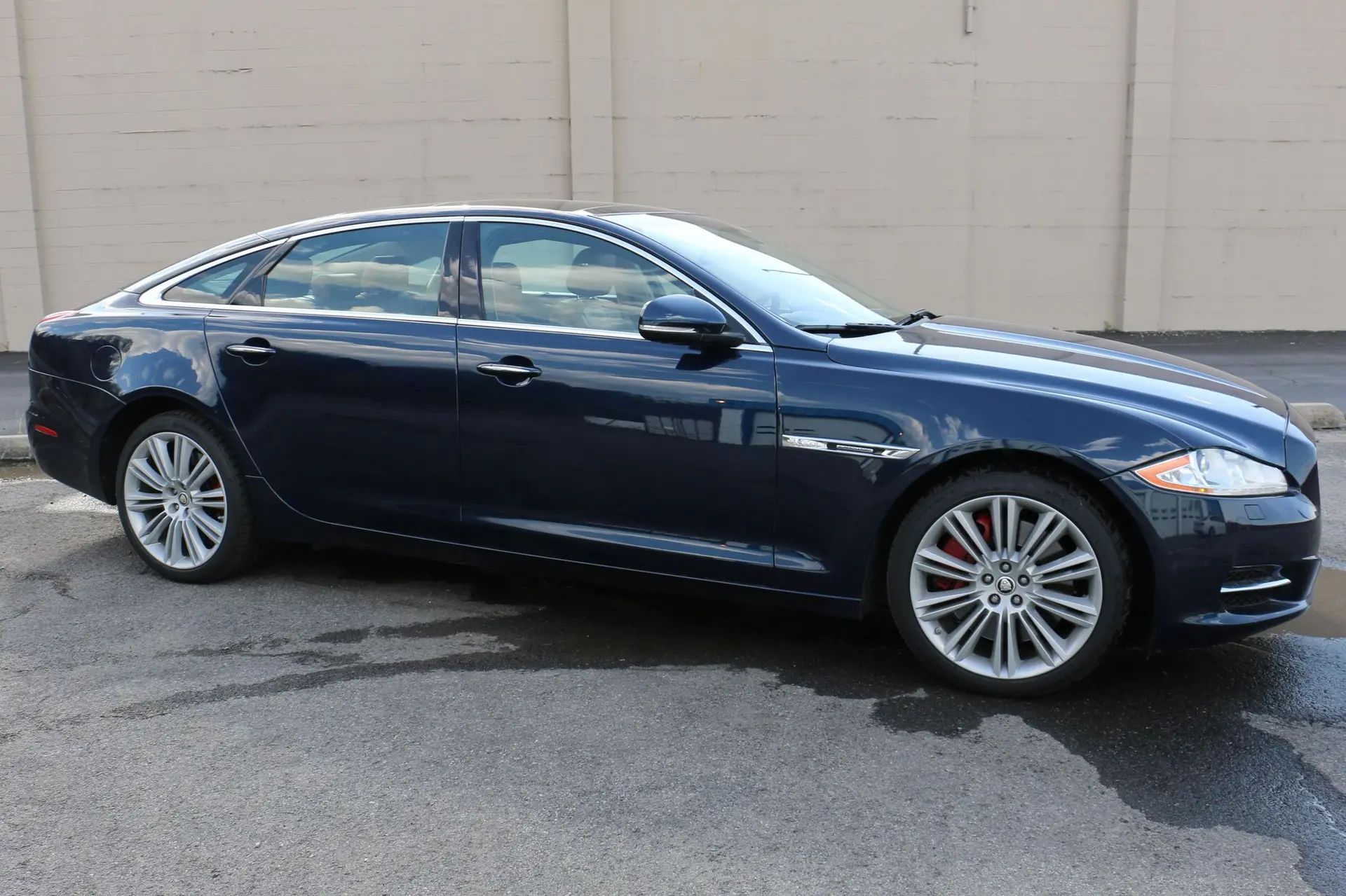 2011 Jaguar XJ