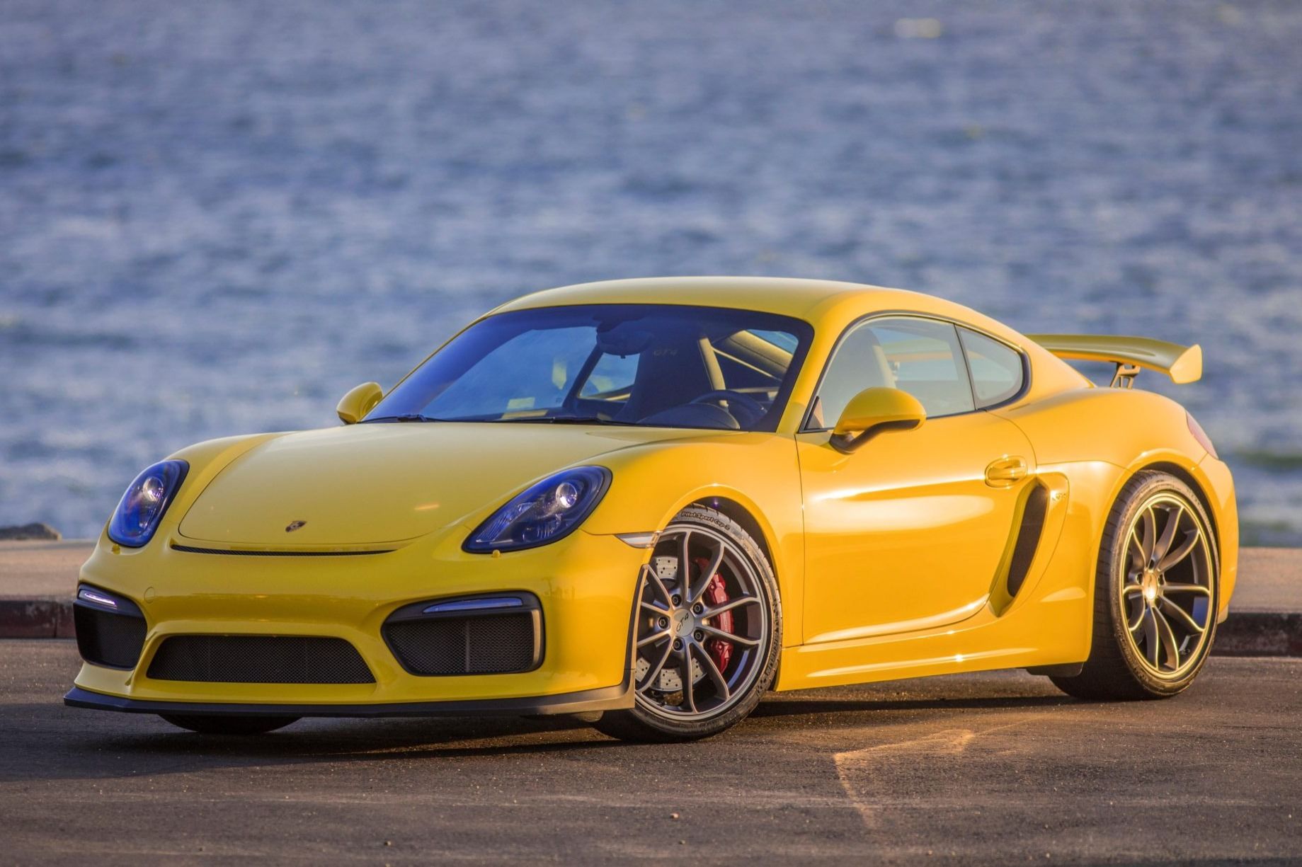 2016 Porsche Cayman GT4