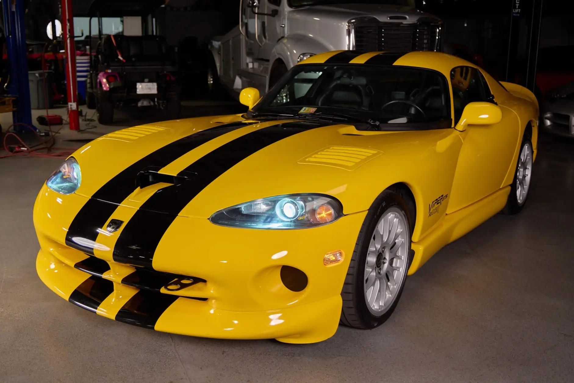 2001 Dodge Viper GTS