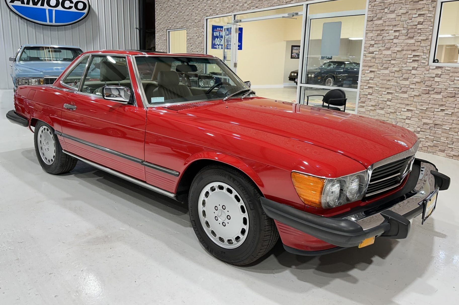 1987 Mercedes-Benz SL-Class 560SL