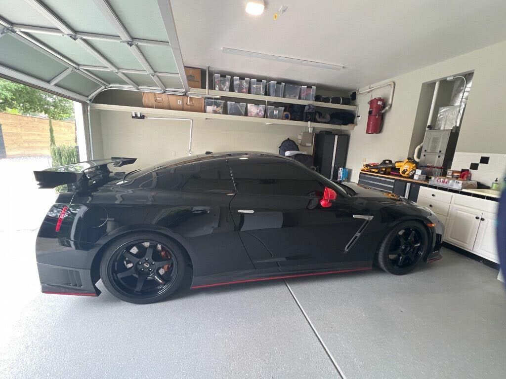 2016 Nissan GT-R Premium