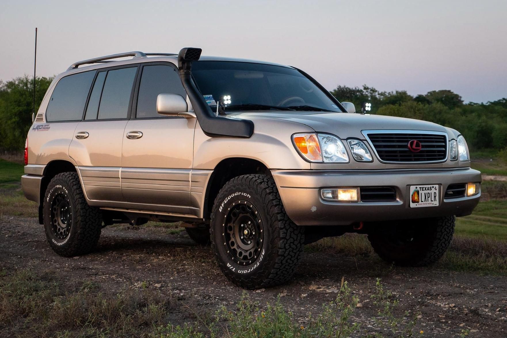 1999 Lexus LX