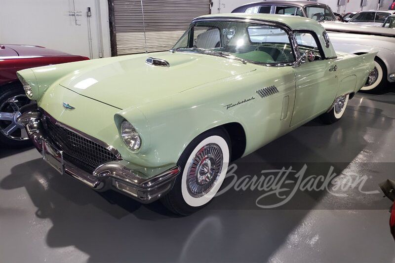 1957 Ford Thunderbird