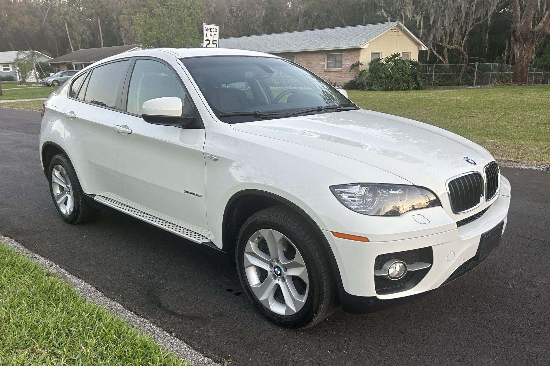 2011 BMW X6 M
