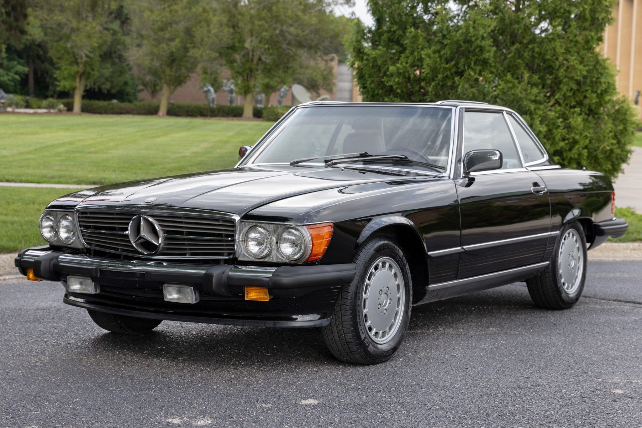 1989 Mercedes-Benz SL-Class 560SL