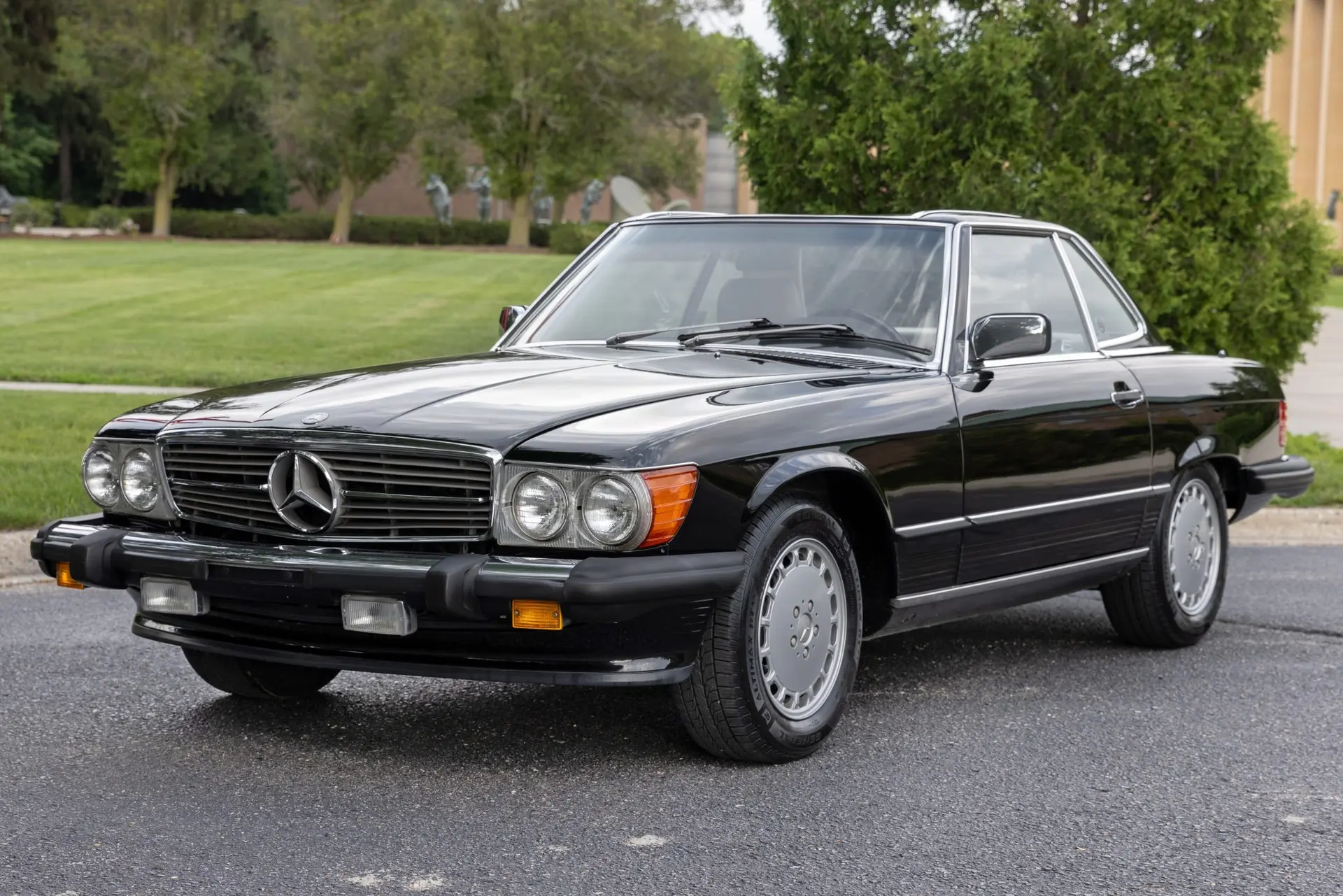 1989 Mercedes-Benz SL-Class 560SL