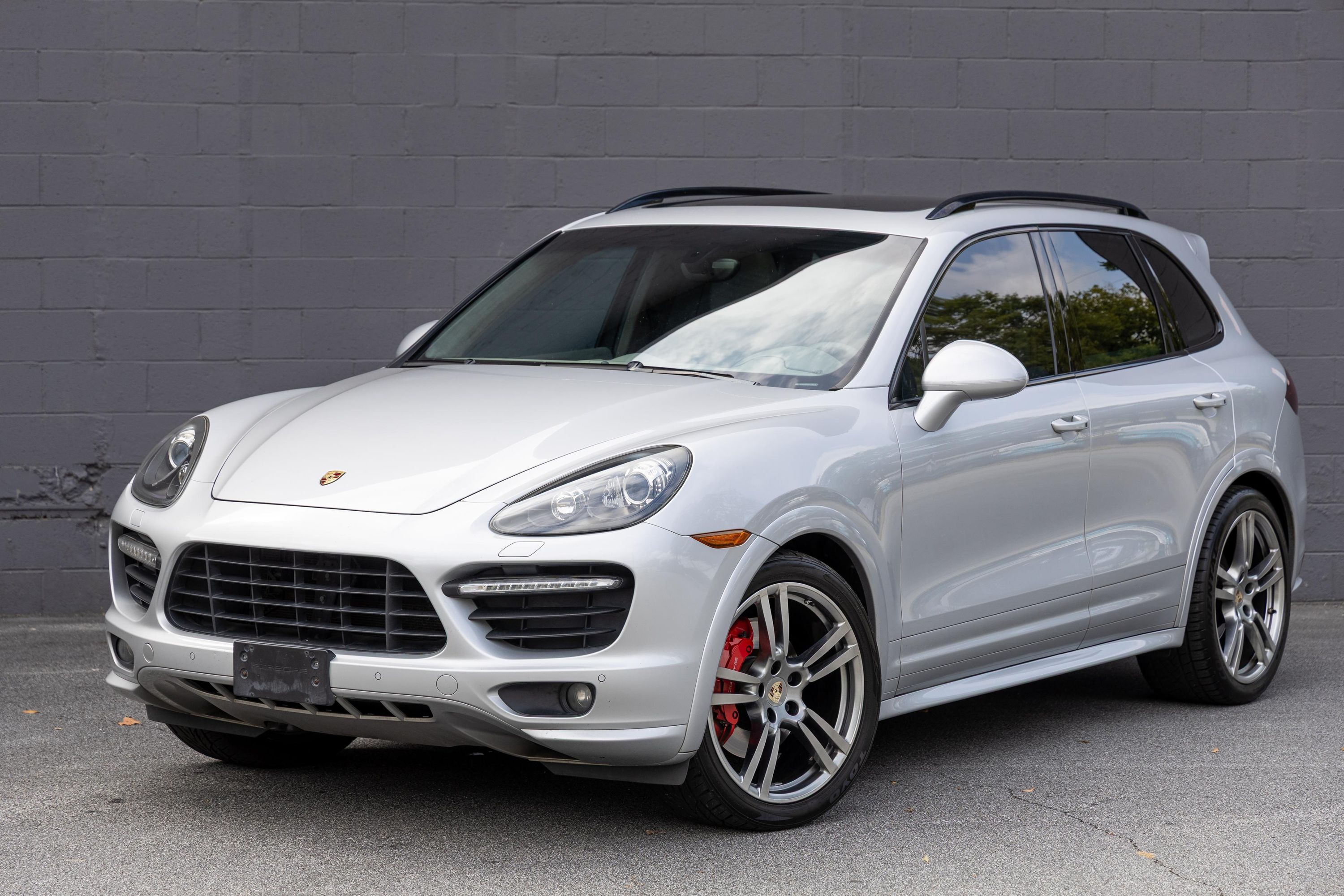 2013 Porsche Cayenne GTS