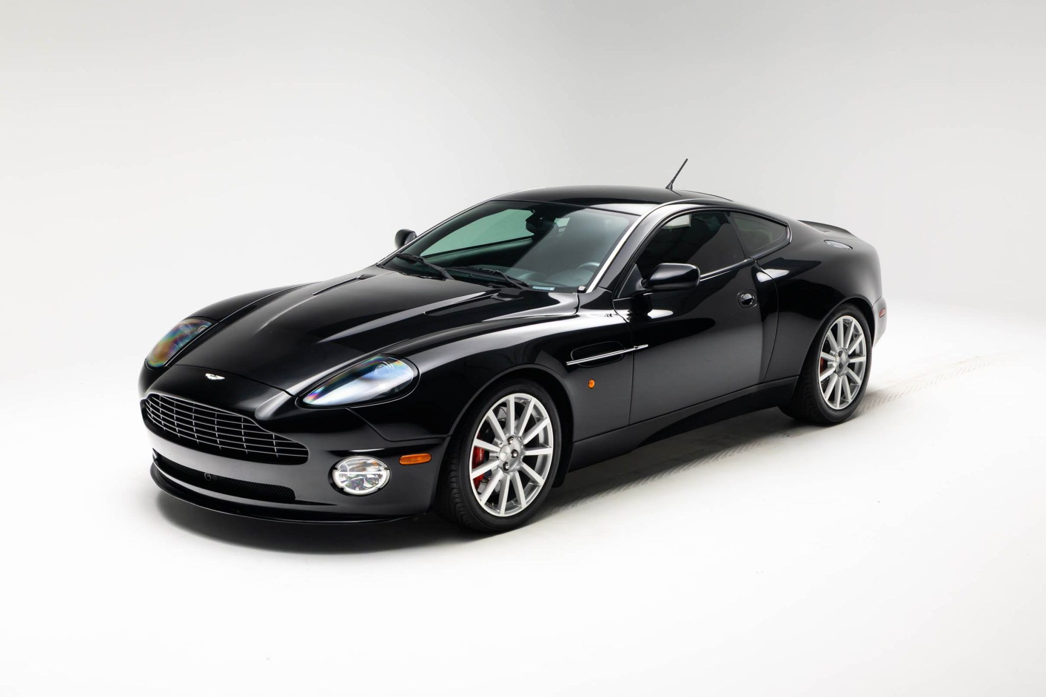 2001 Aston Martin Vanquish