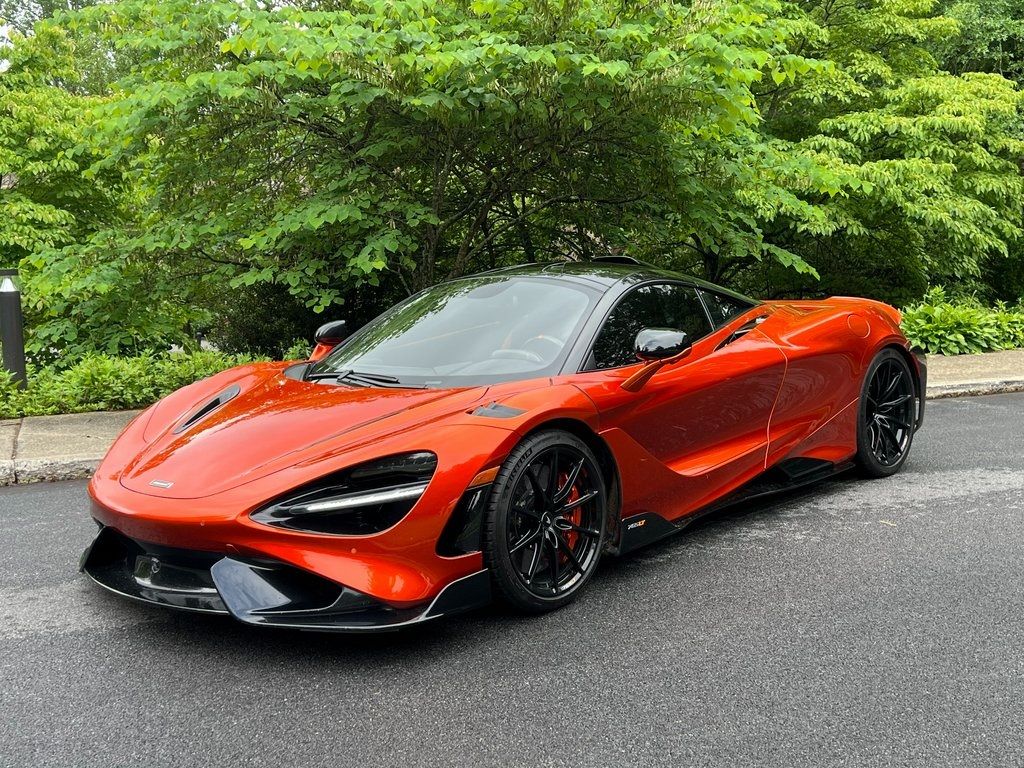 2021 McLaren 765LT Coupe