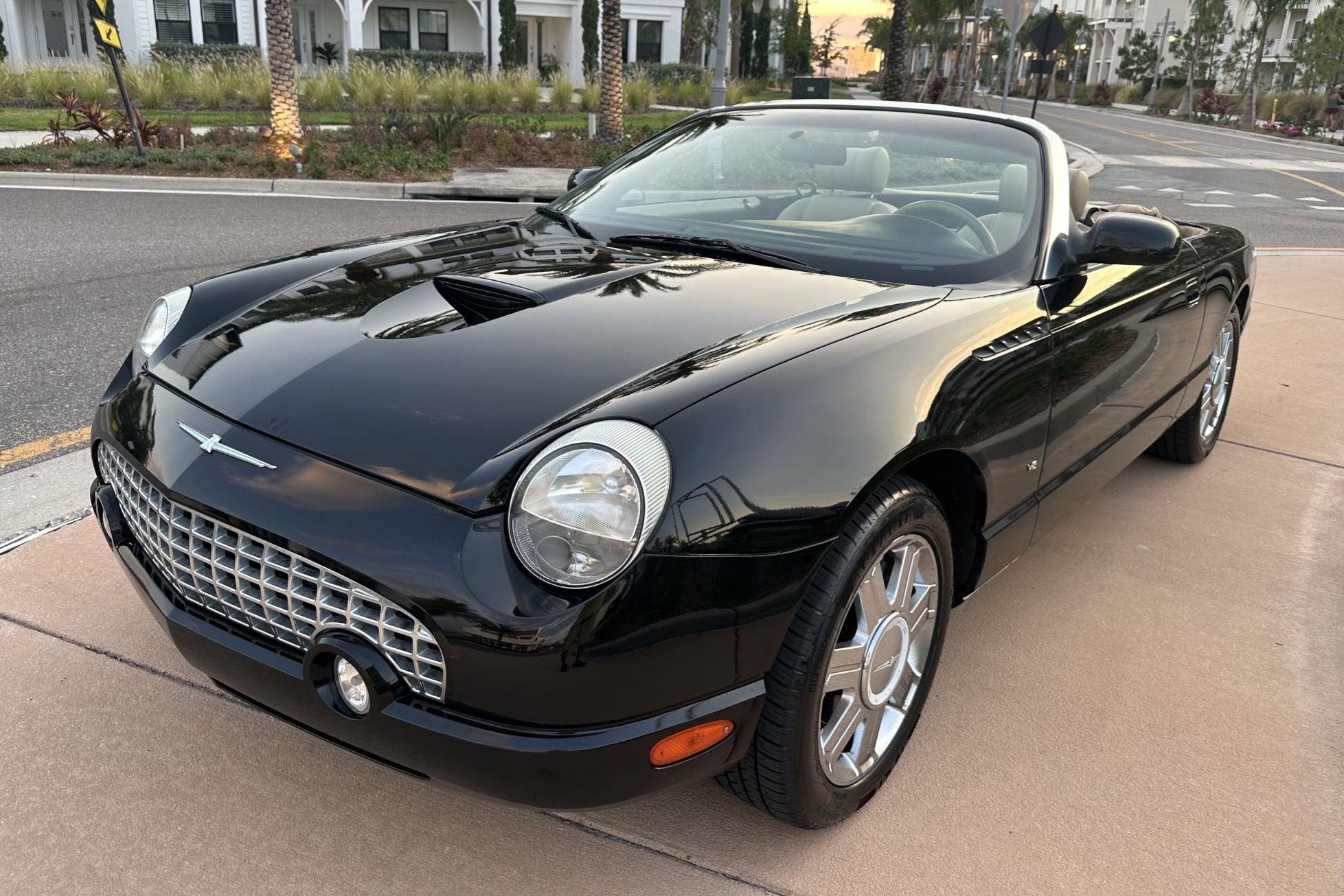 2004 Ford Thunderbird
