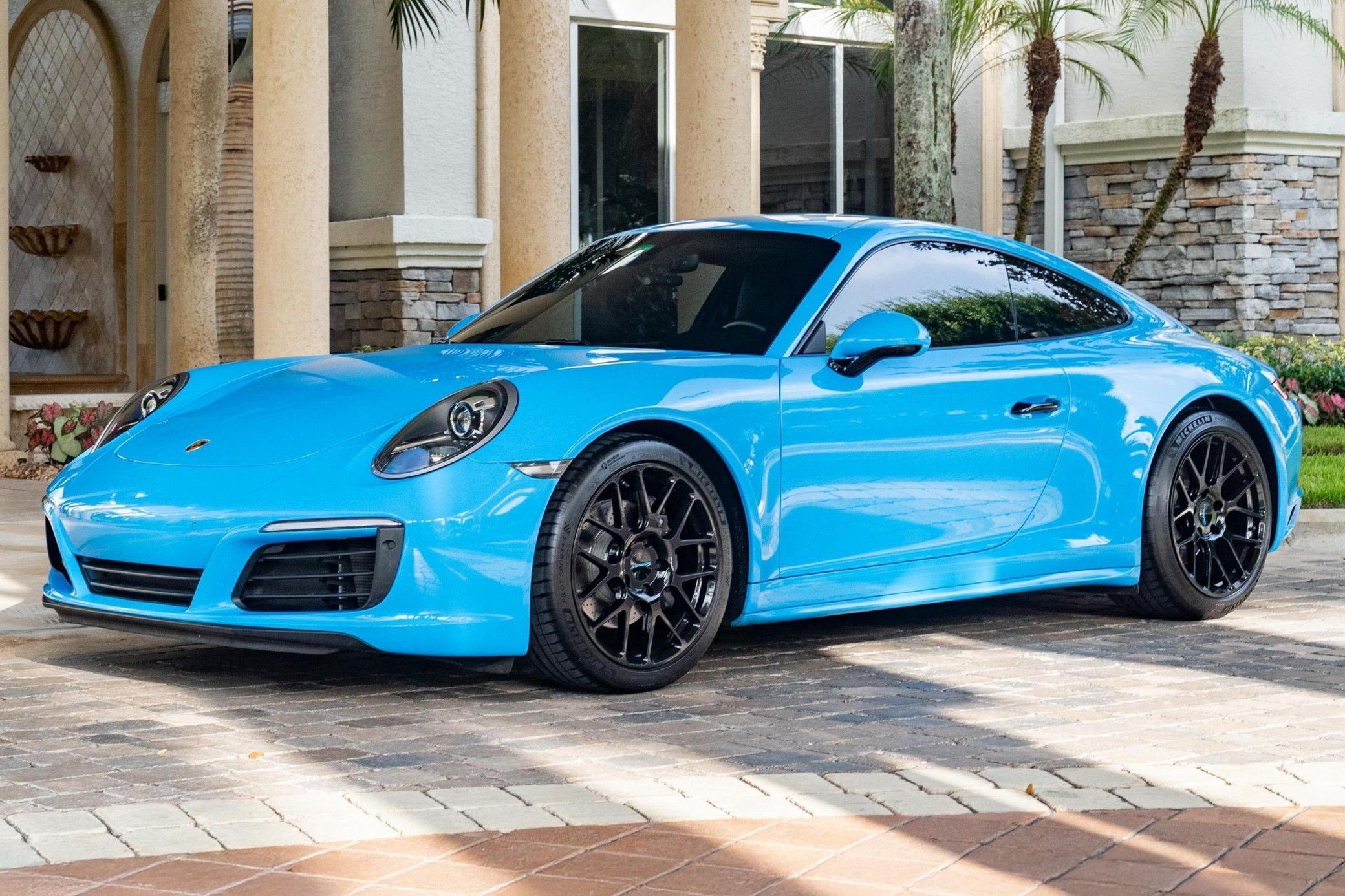 2018 Porsche 911 Carrera 4