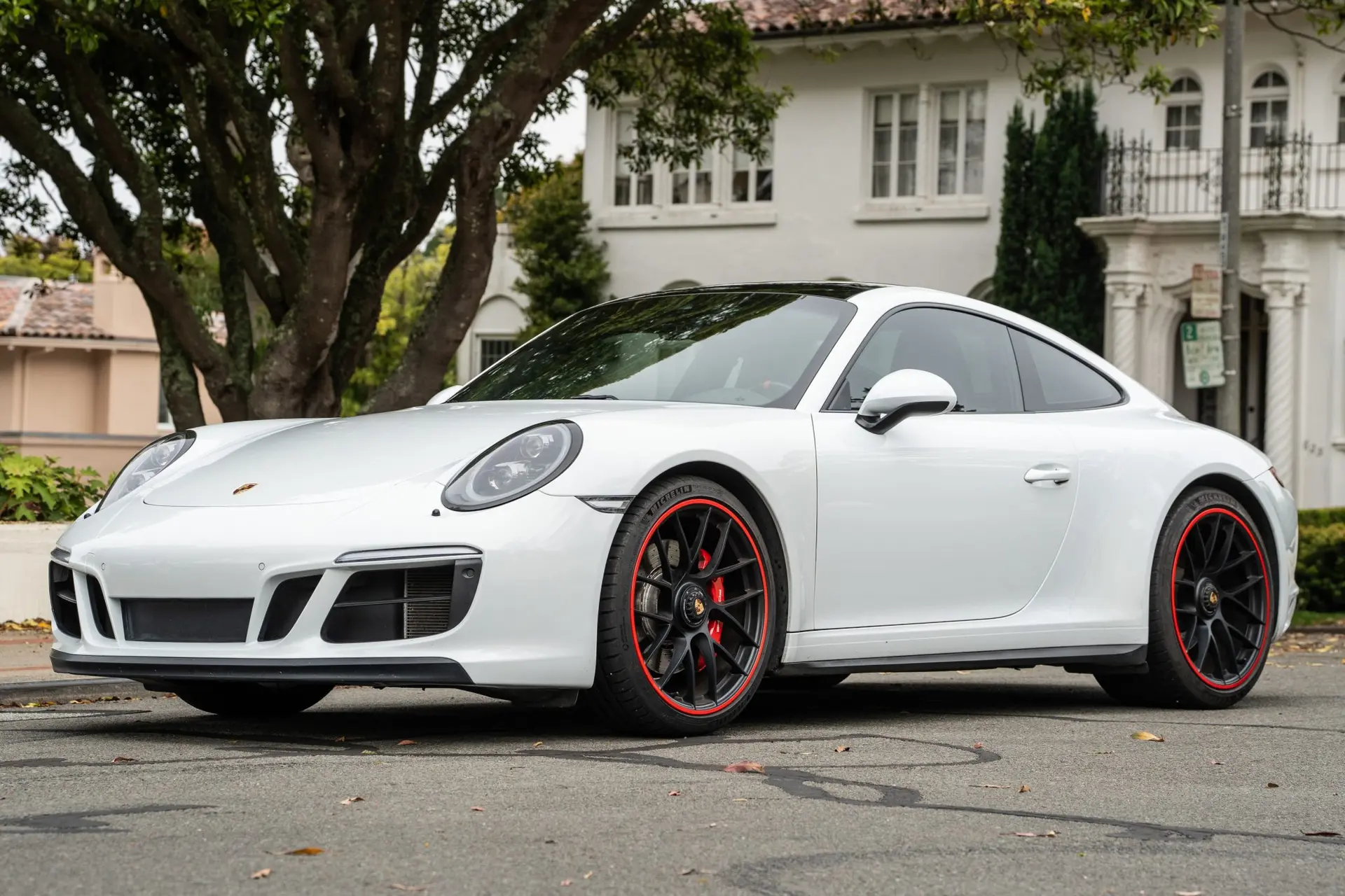 2018 Porsche 911 Carrera GTS