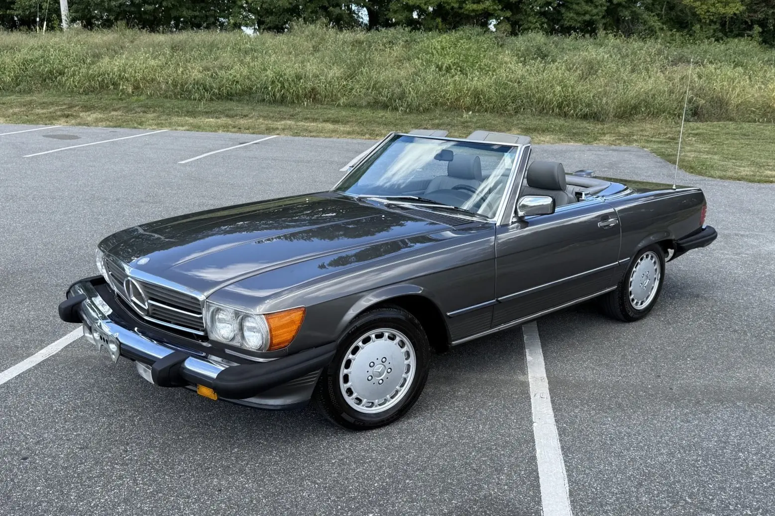 1987 Mercedes-Benz SL-Class 560SL