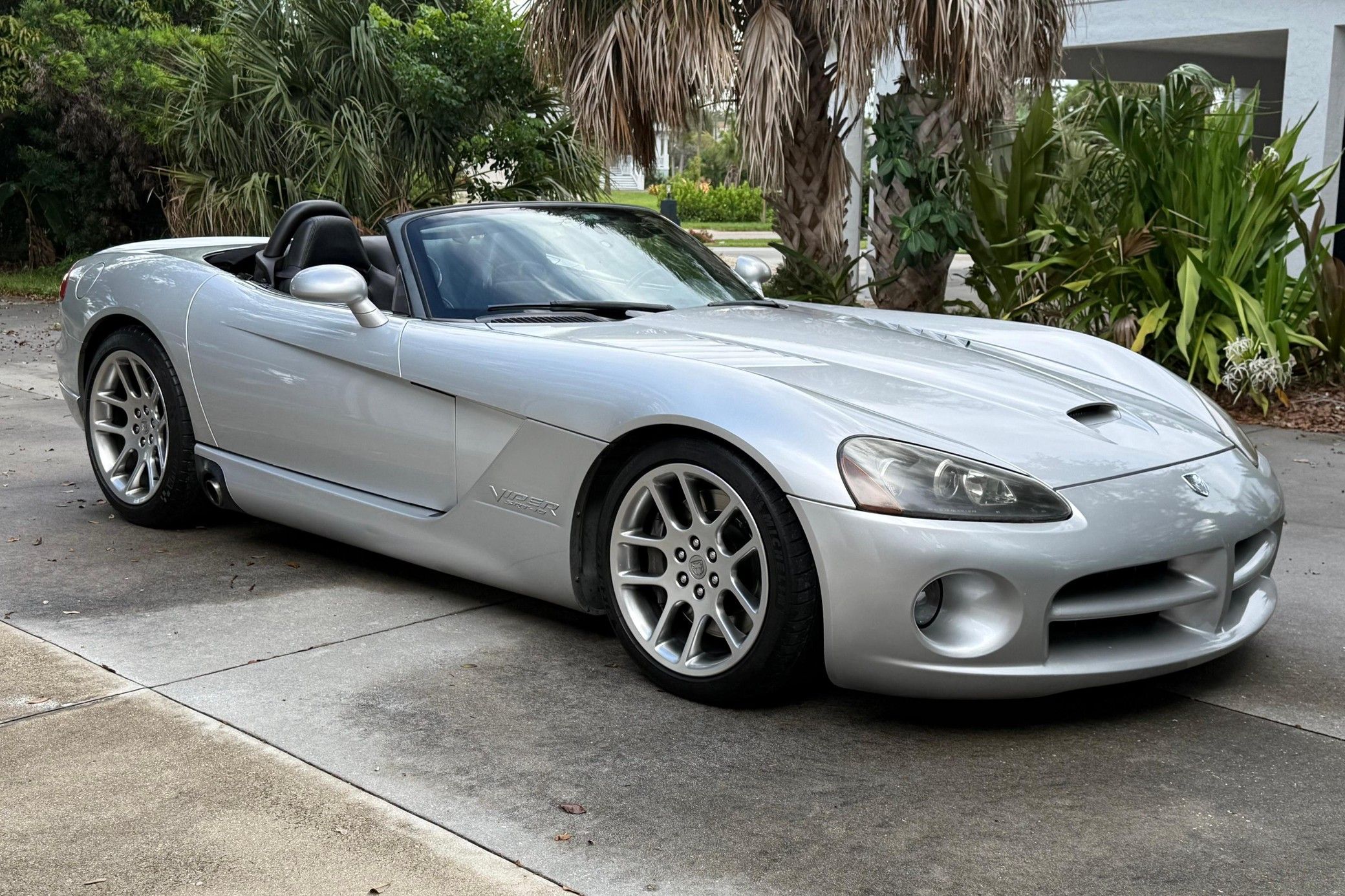 2003 Dodge Viper
