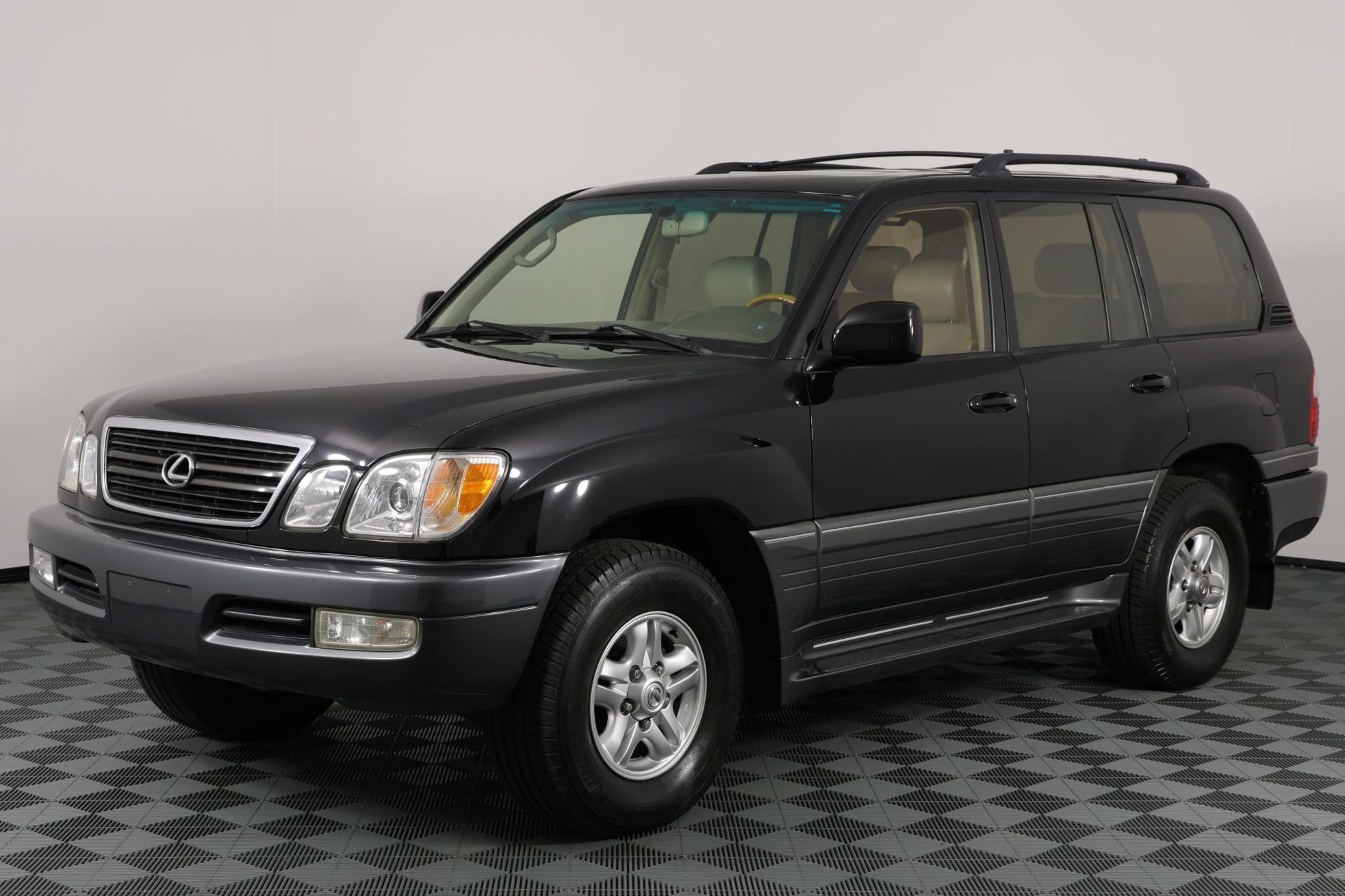 2001 Lexus LX