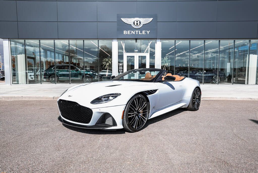 2022 Aston Martin DBS Superleggera Volante