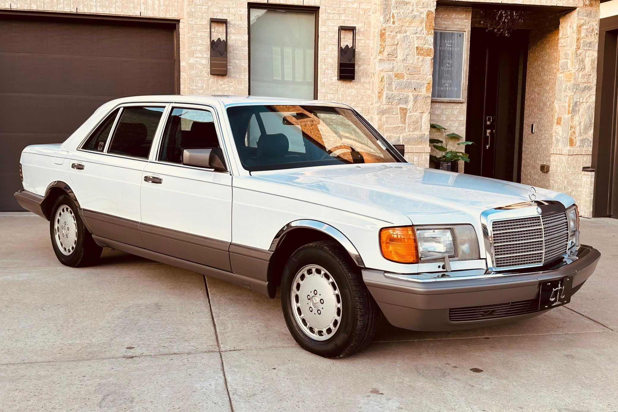1988 Mercedes-Benz S-Class
