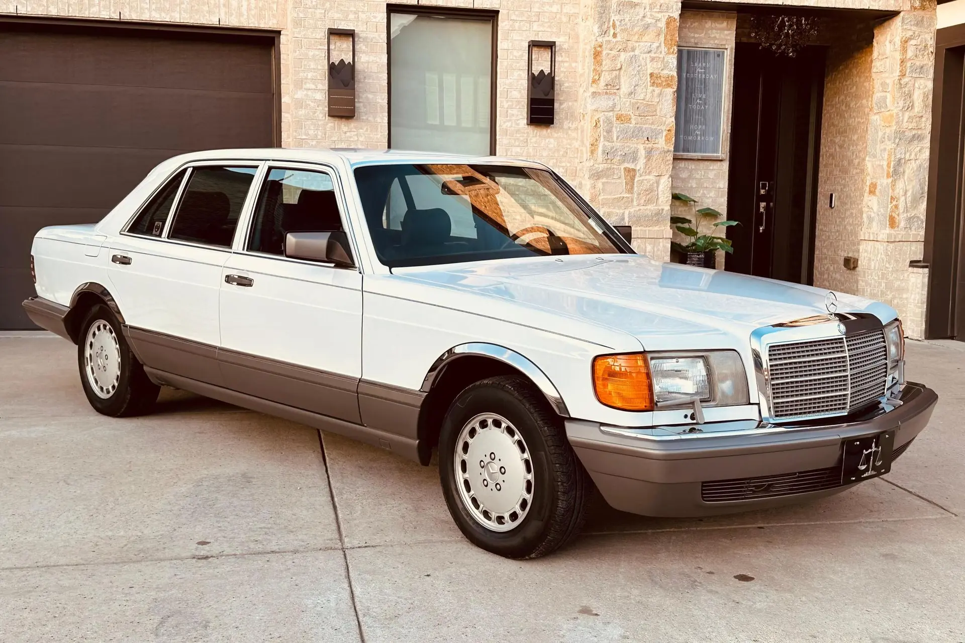 1988 Mercedes-Benz S-Class