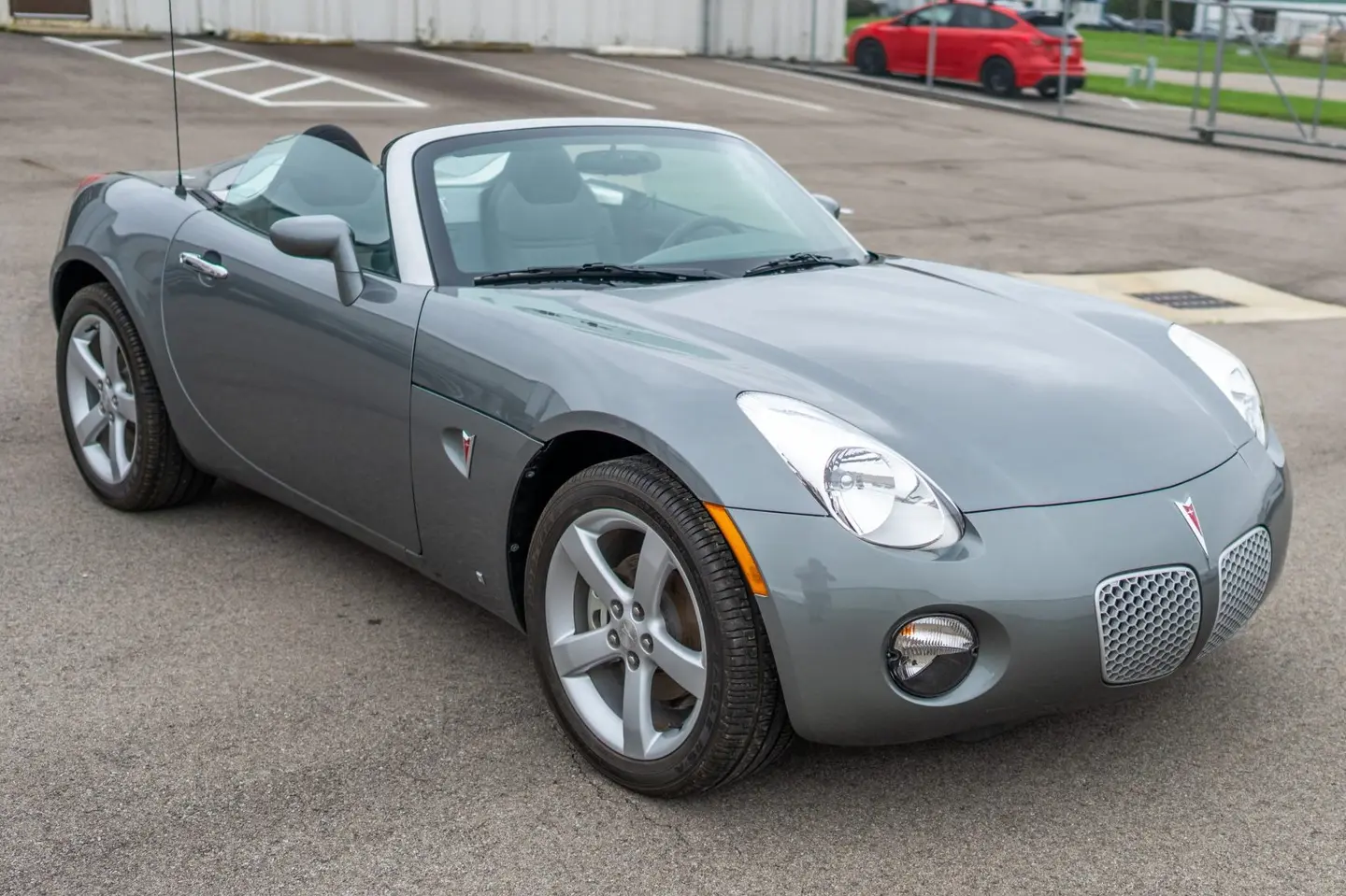 Pontiac Solstice, sold Oct 2026