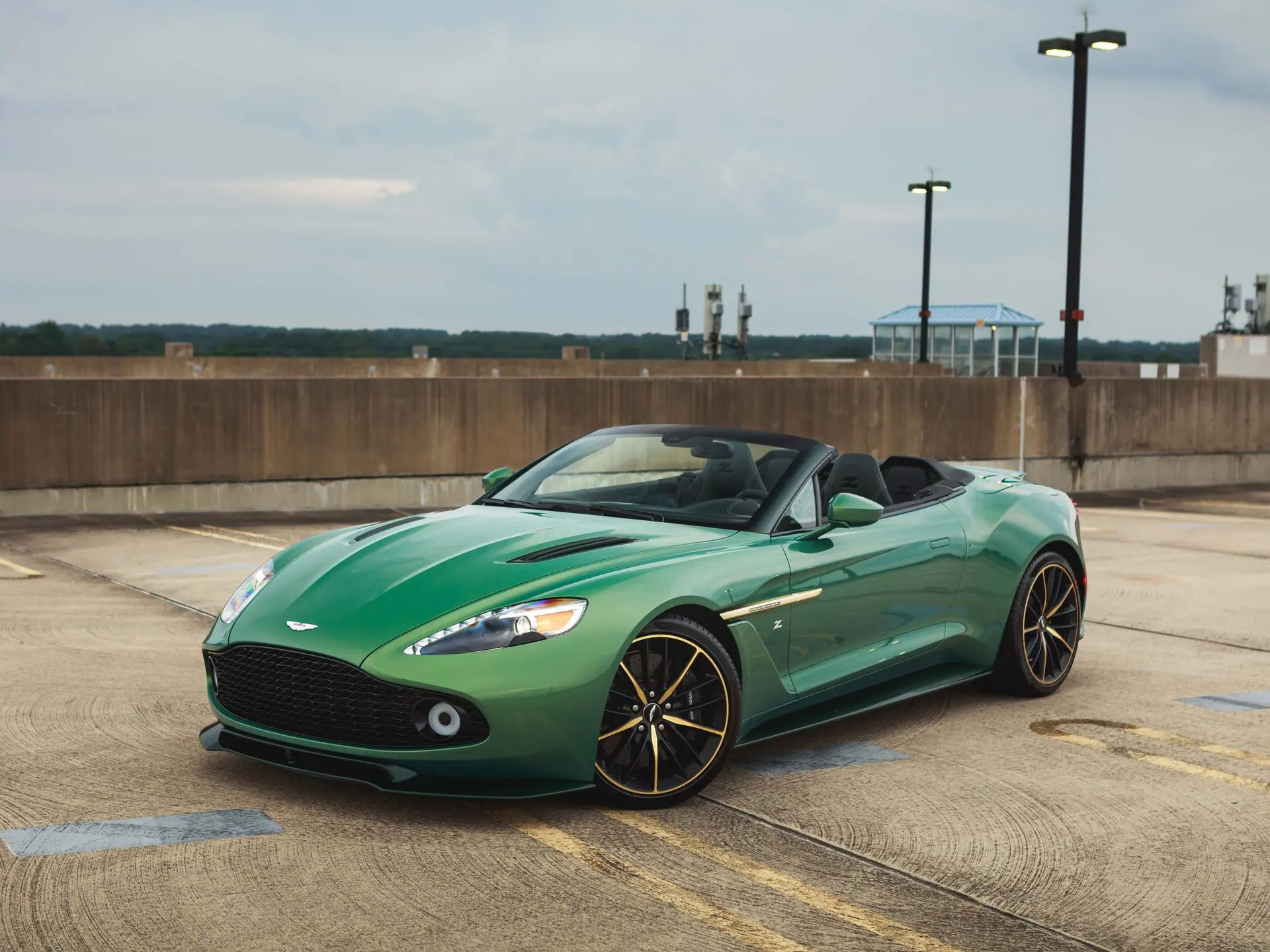 2018 Aston Martin Vanquish Volante