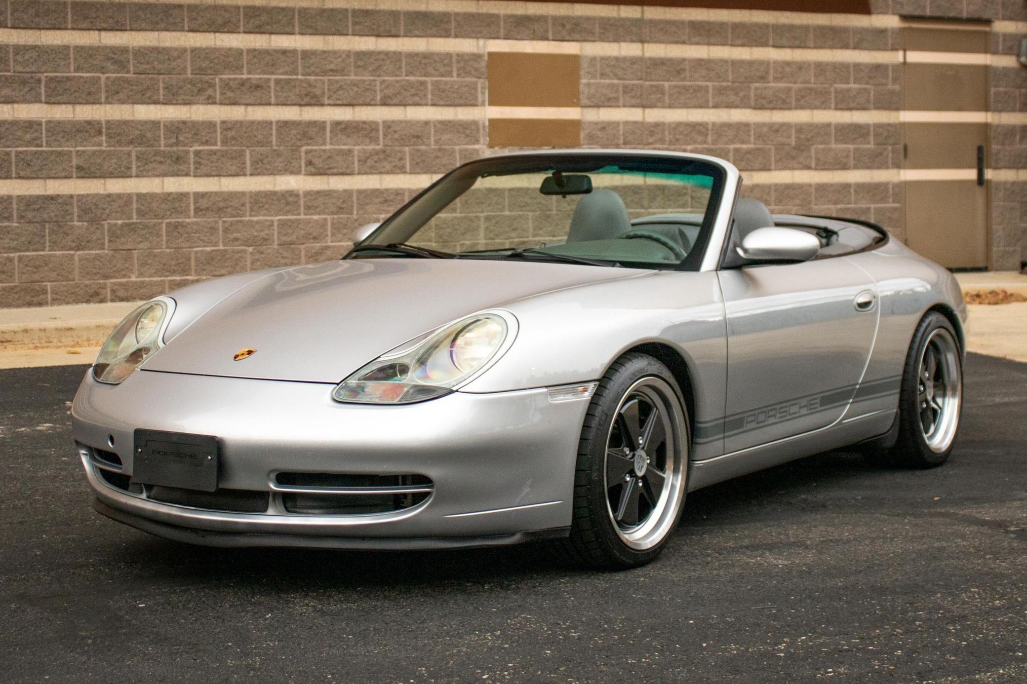 2000 Porsche 911 Carrera Cabriolet
