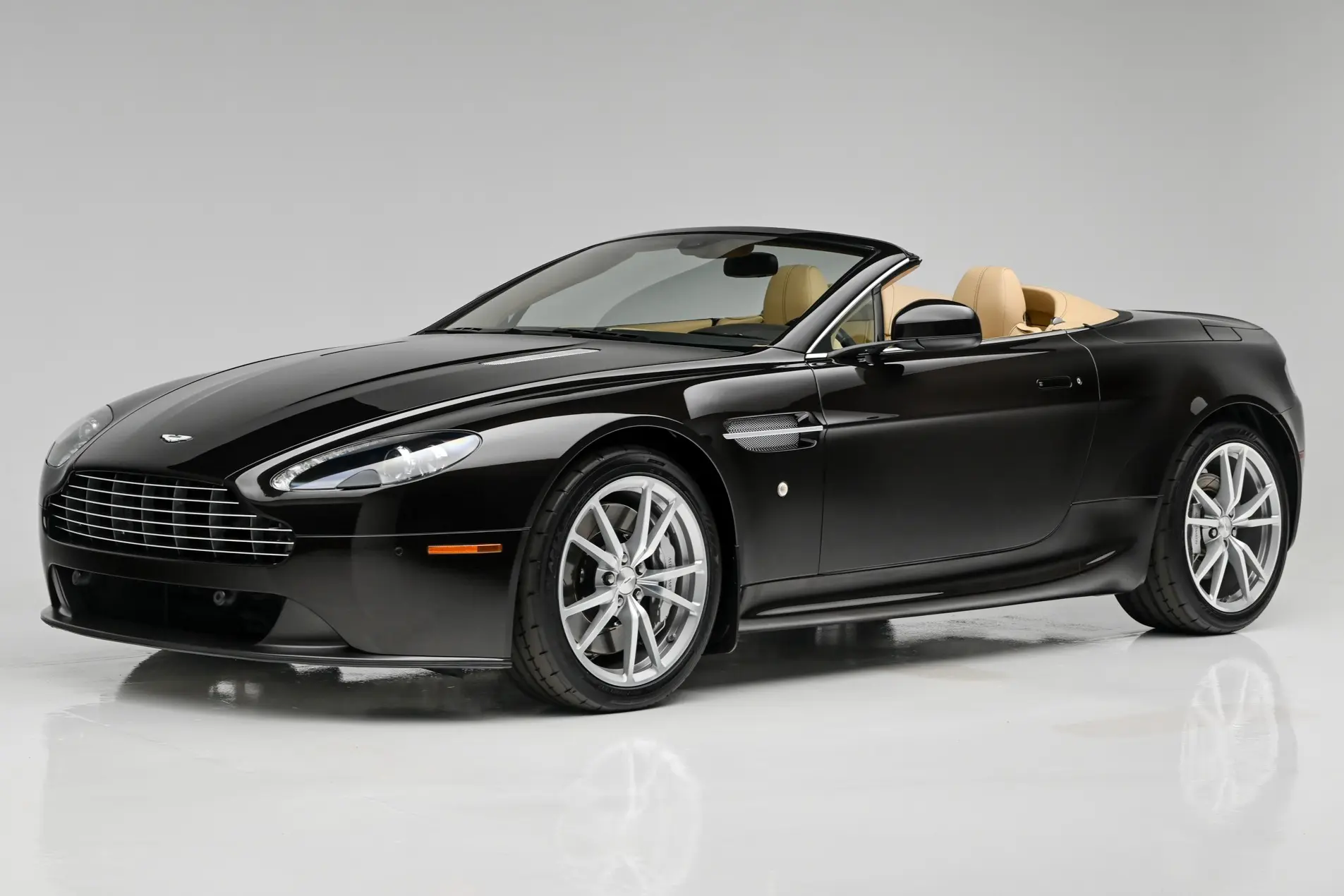 2014 Aston Martin Vantage Vantage 4.7 Roadster