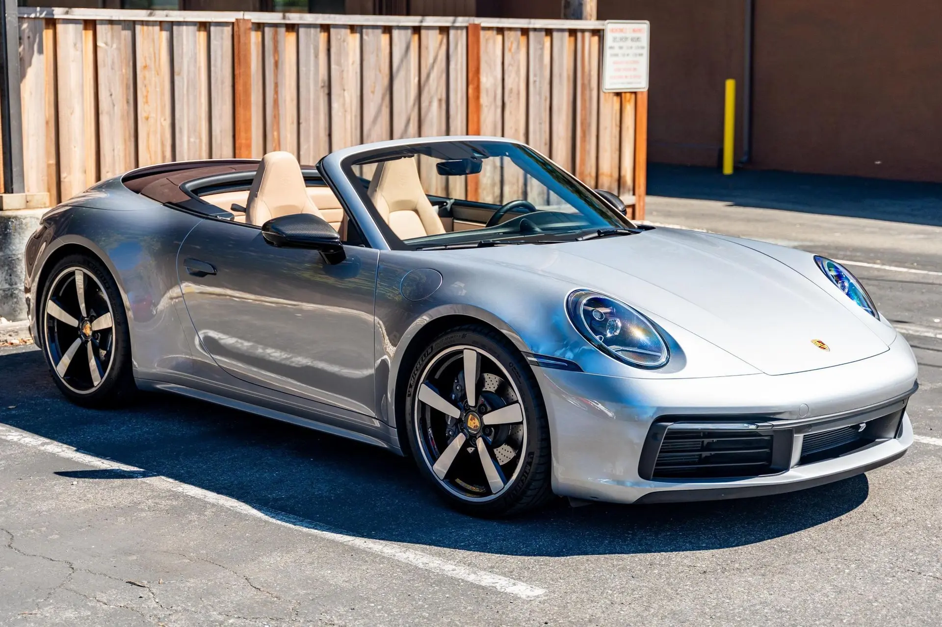 2022 Porsche 911 Carrera Cabriolet